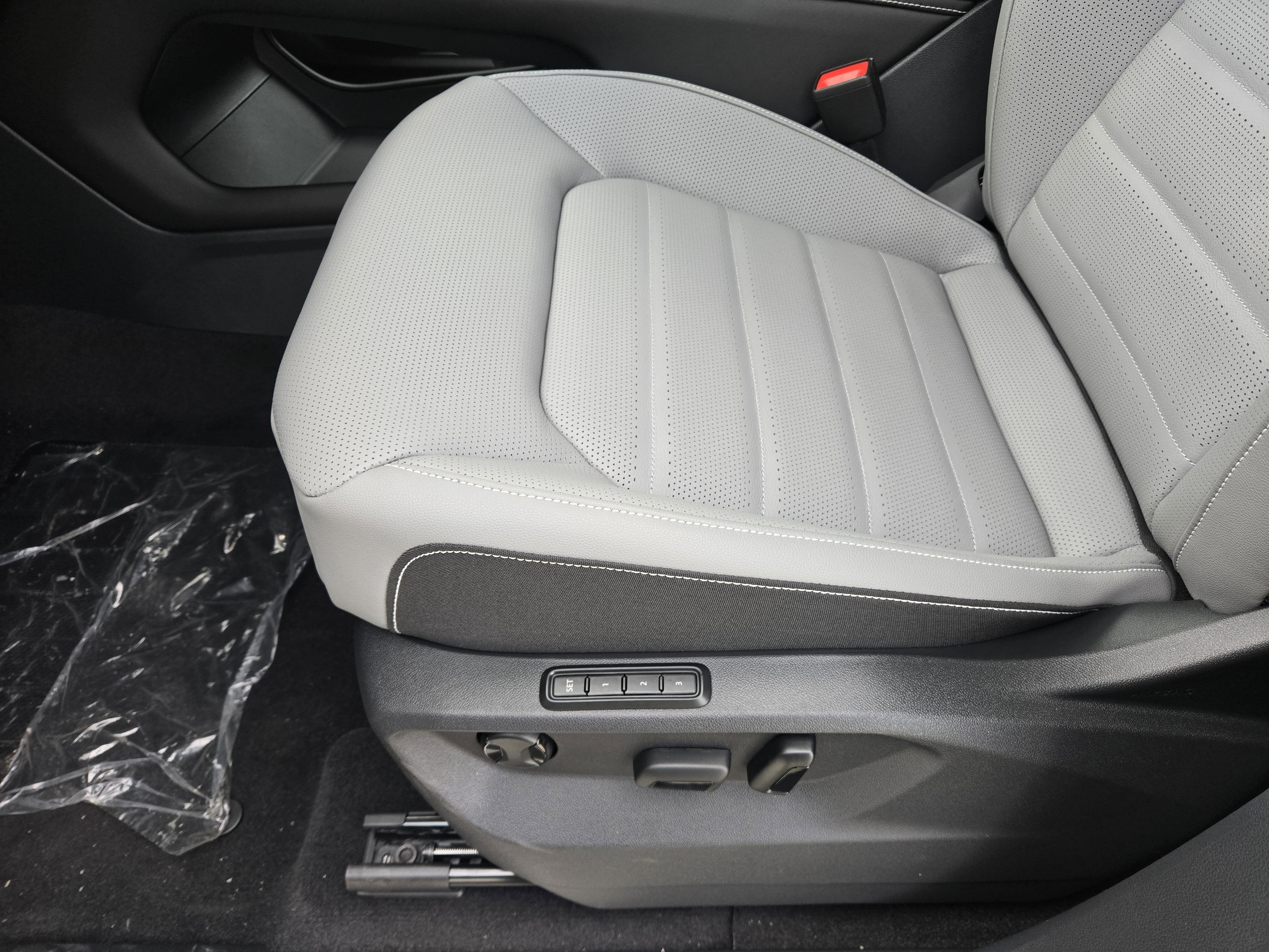 2026 Volkswagen Atlas Cross Sport 2.0T SEL