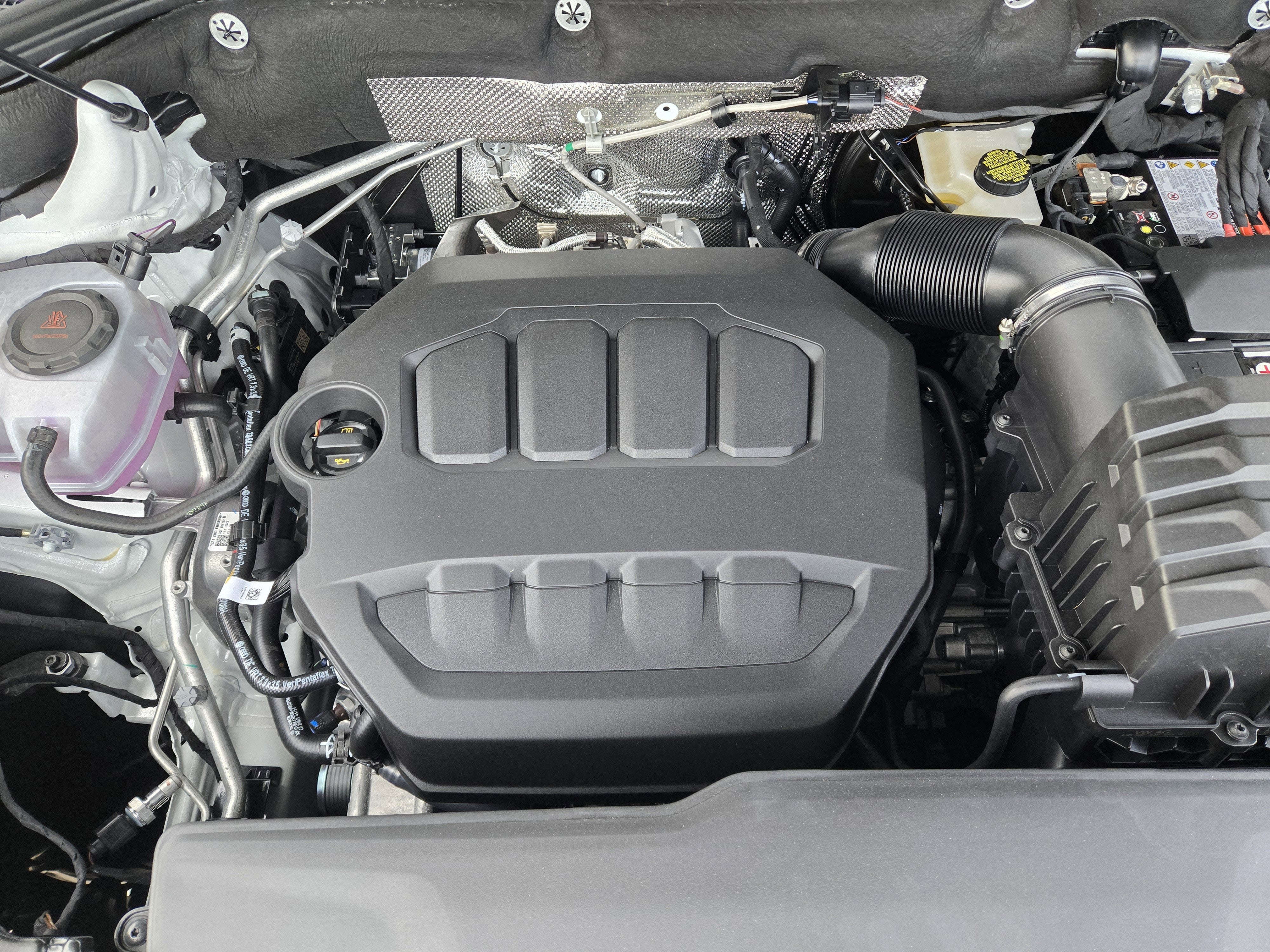 2026 Volkswagen Atlas Cross Sport 2.0T SEL