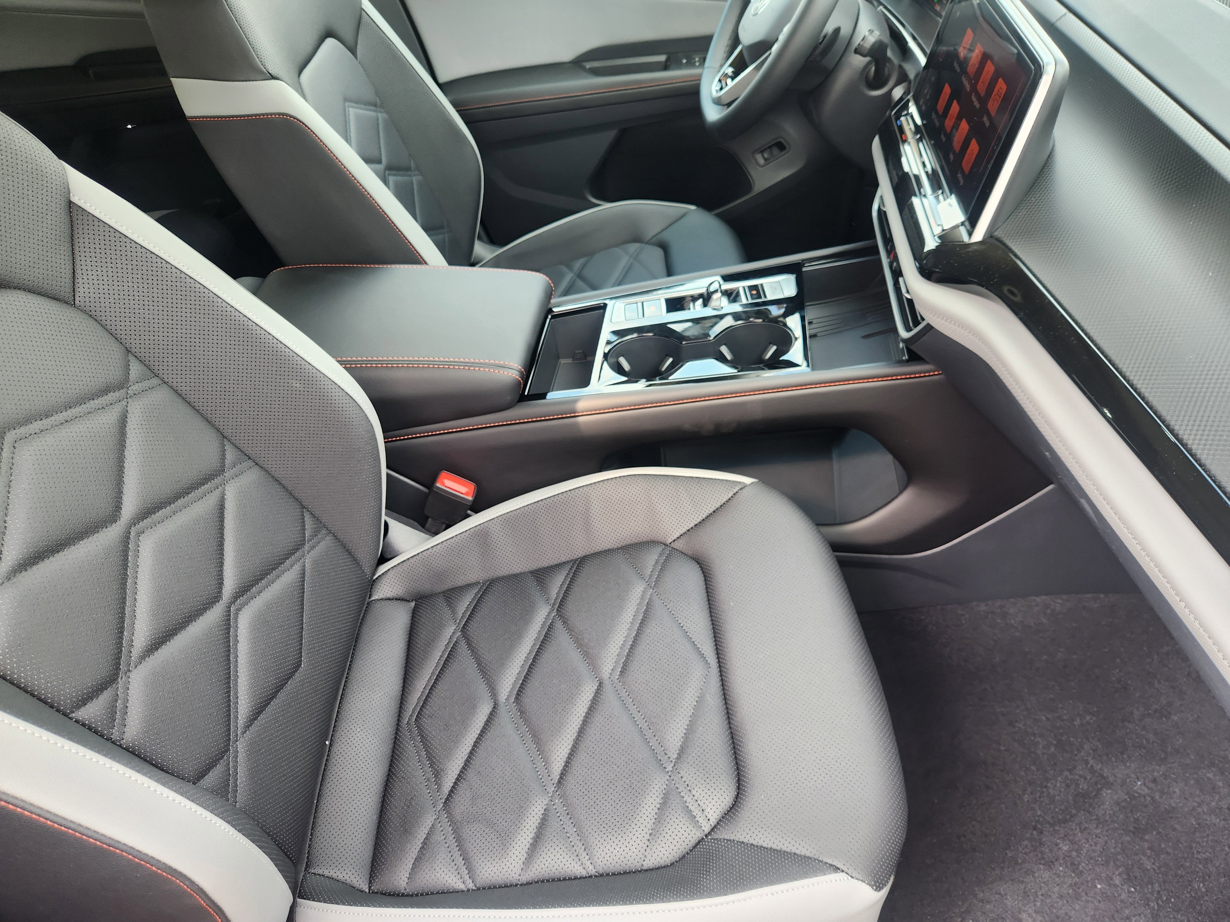 2026 Volkswagen Atlas 2.0T Peak Edition