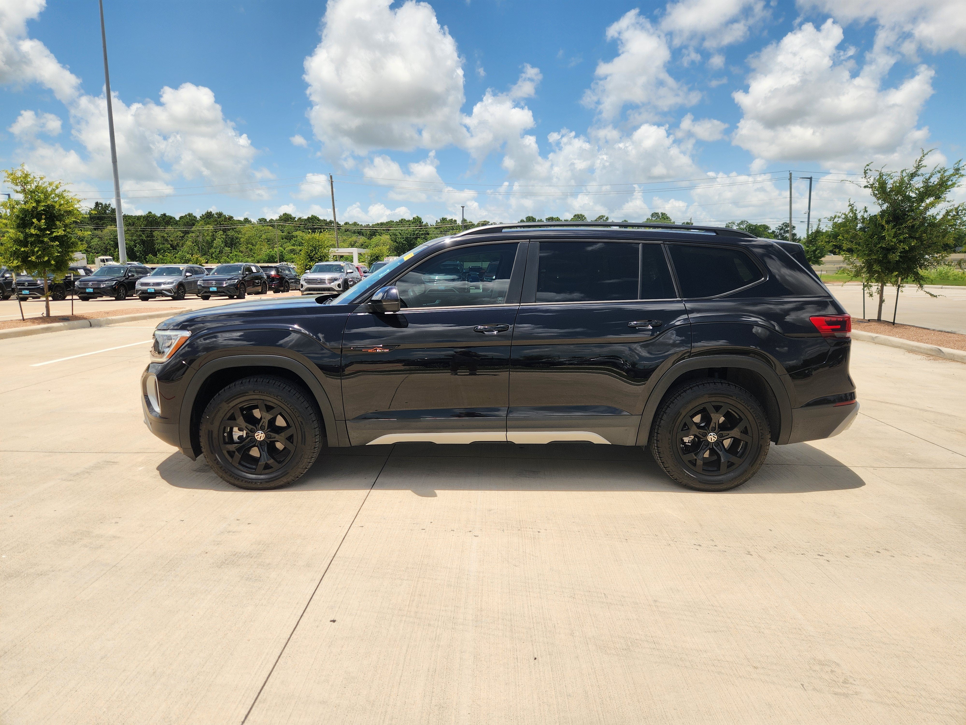 2025 Volkswagen Atlas 2.0T Peak Edition