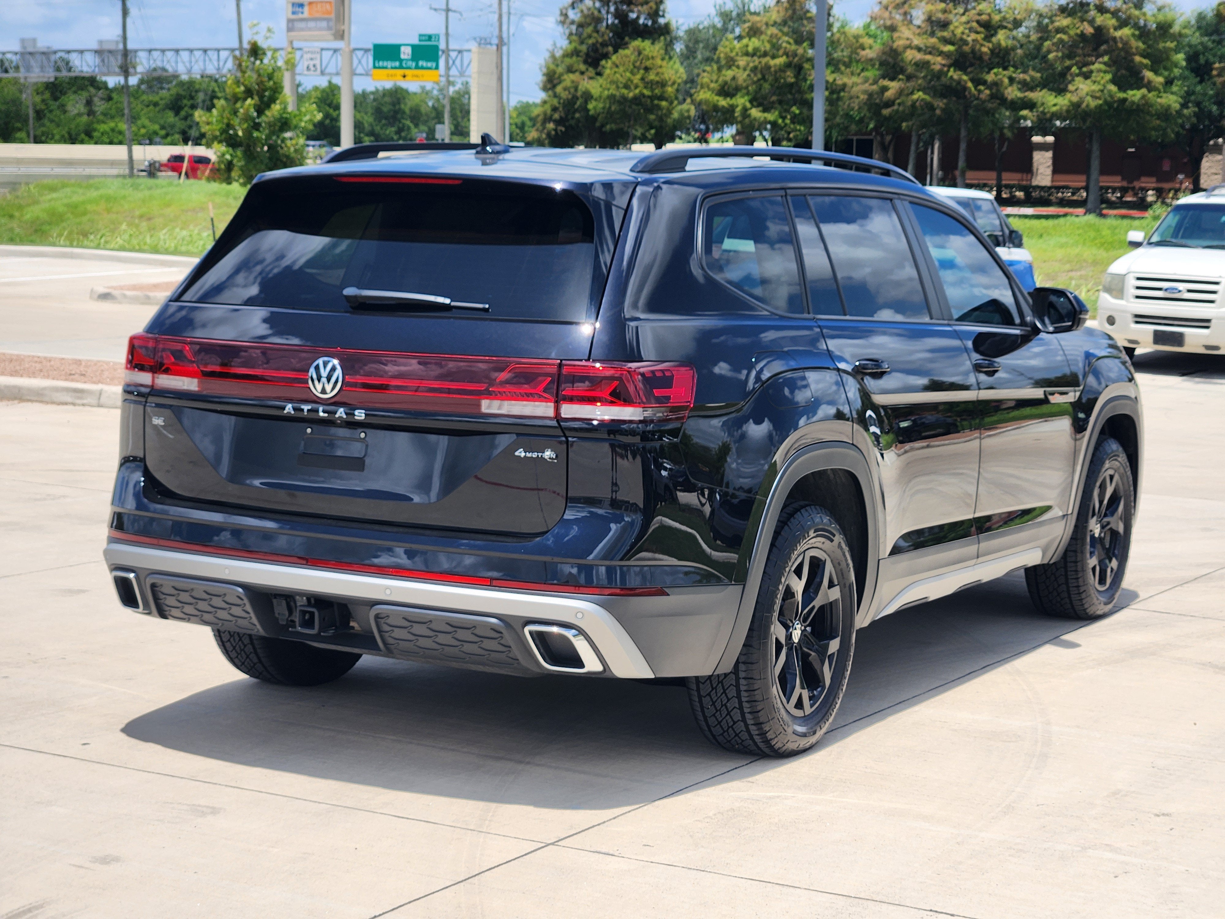 2025 Volkswagen Atlas 2.0T Peak Edition