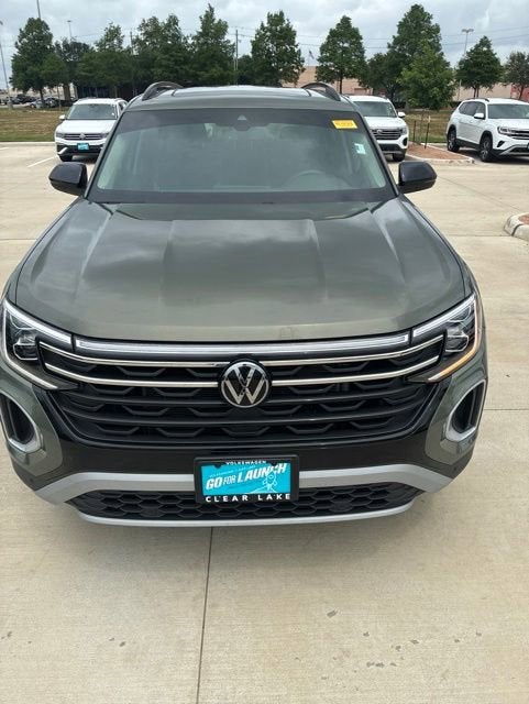 2024 Volkswagen Atlas 2.0T Peak Edition SE w/Technology