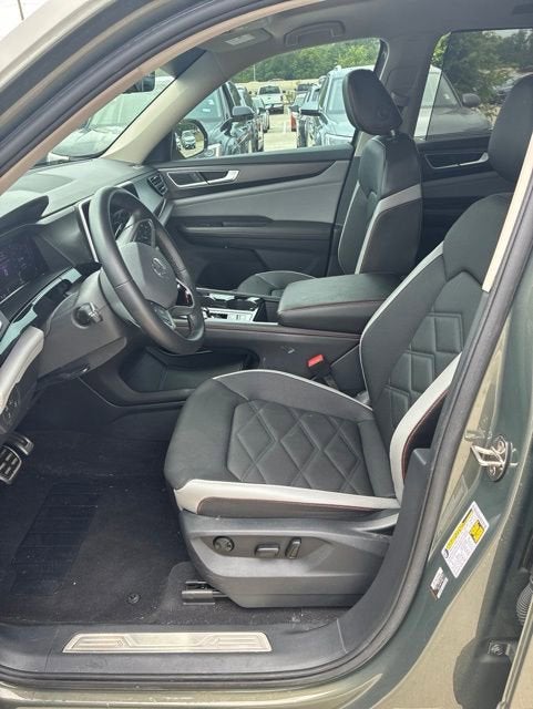 2024 Volkswagen Atlas 2.0T Peak Edition SE w/Technology