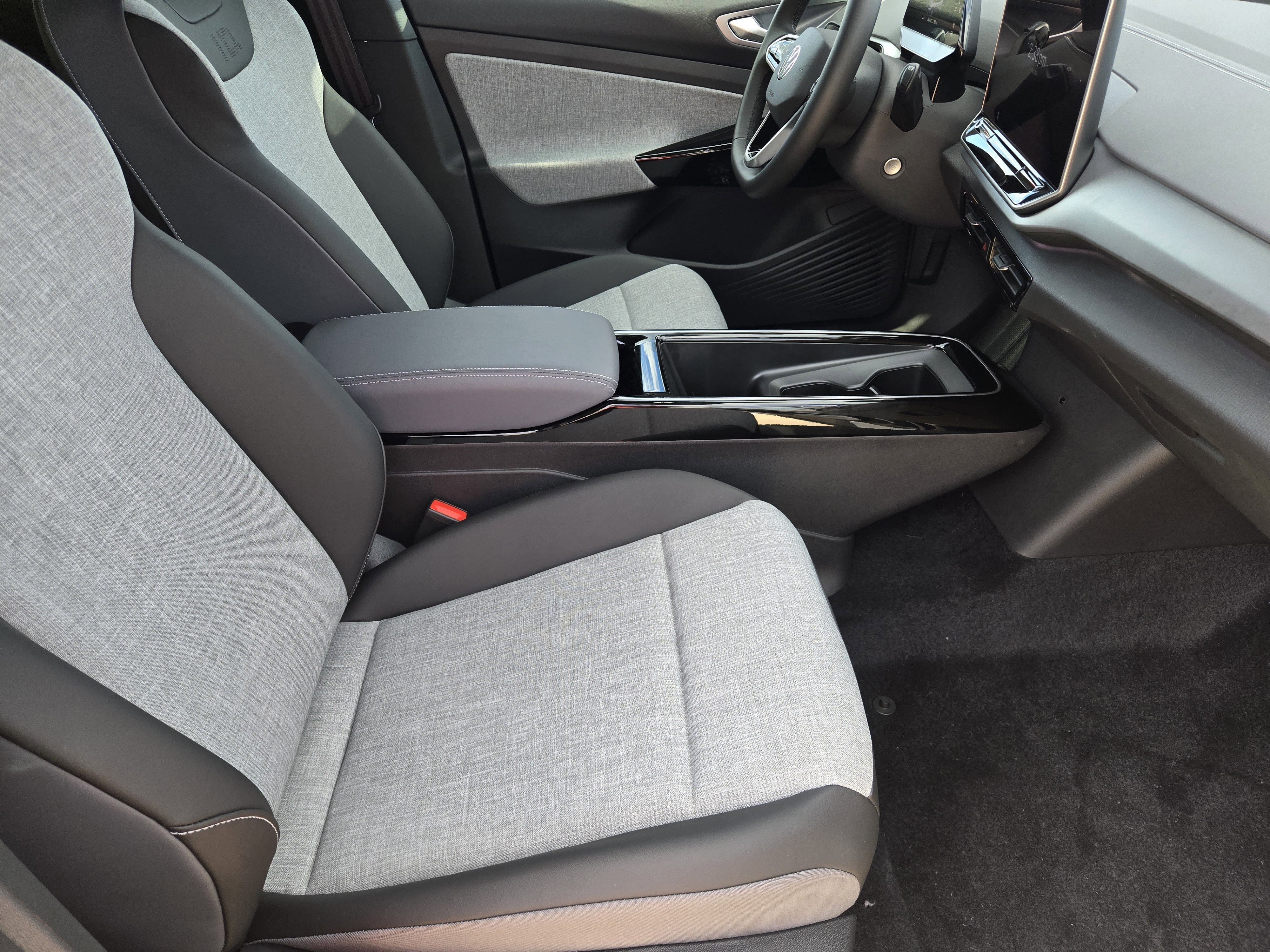 2025 Volkswagen ID.4 Pro