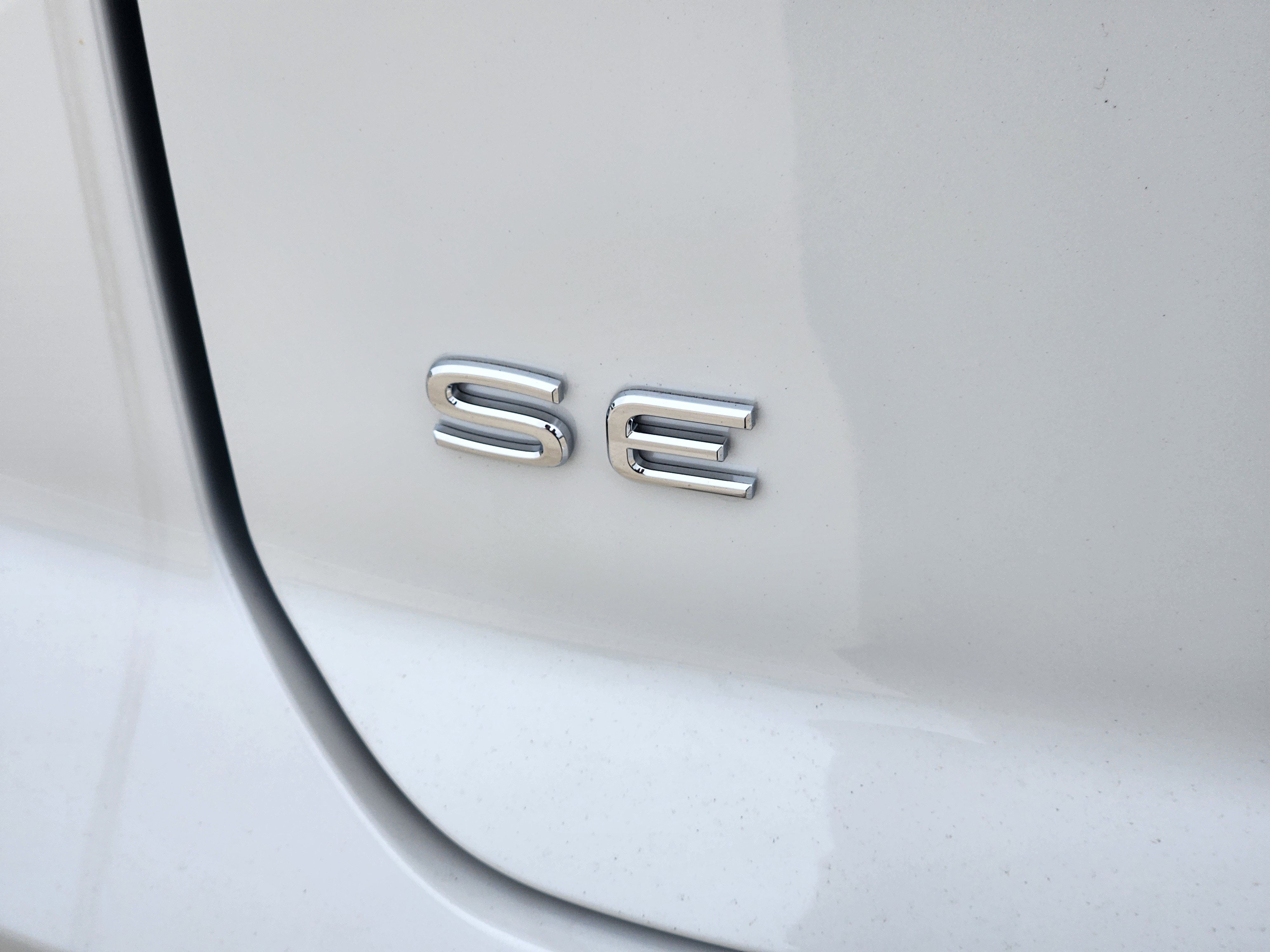 2026 Volkswagen Atlas Cross Sport 2.0T SE