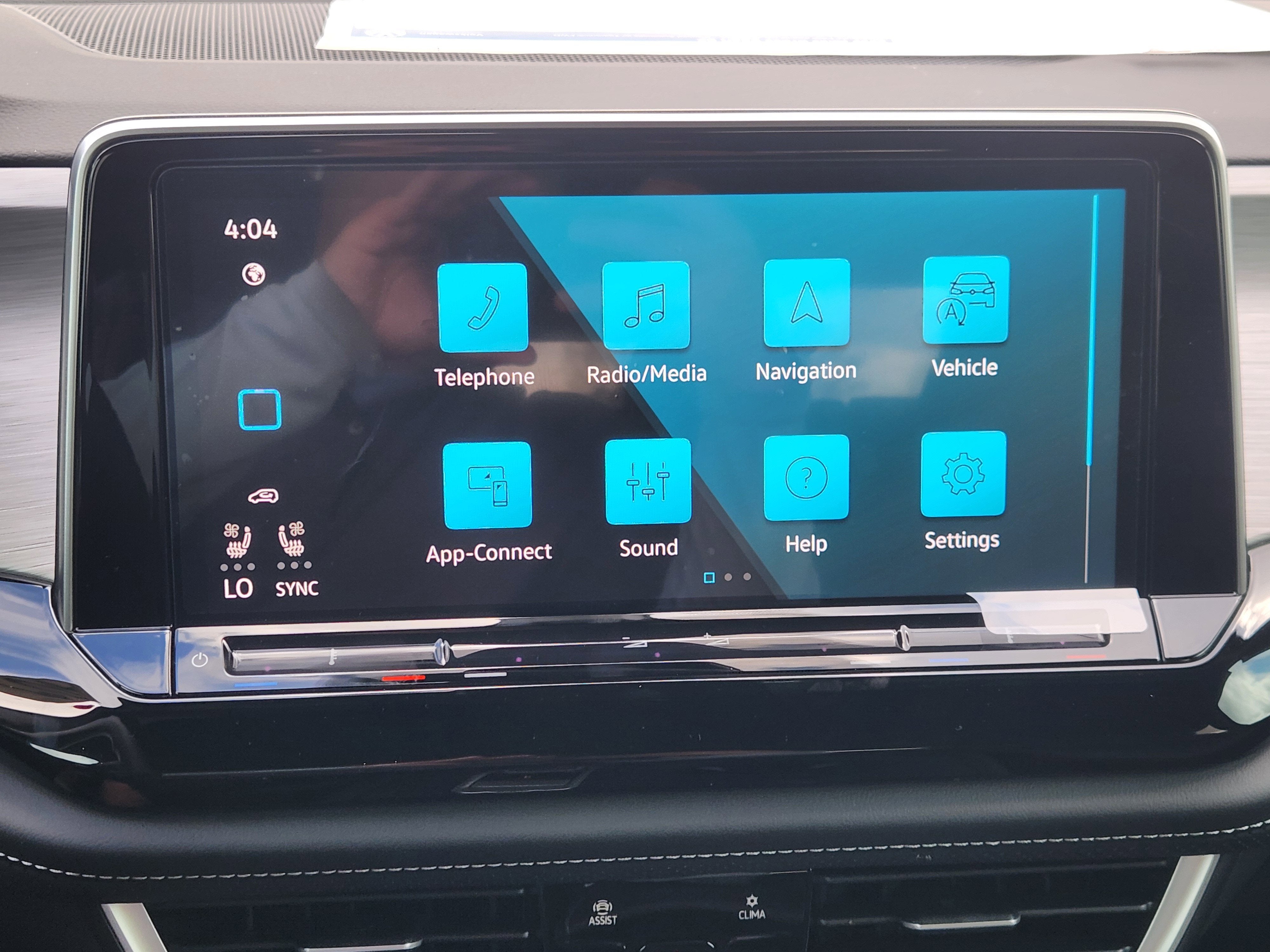 2026 Volkswagen Atlas Cross Sport 2.0T SE