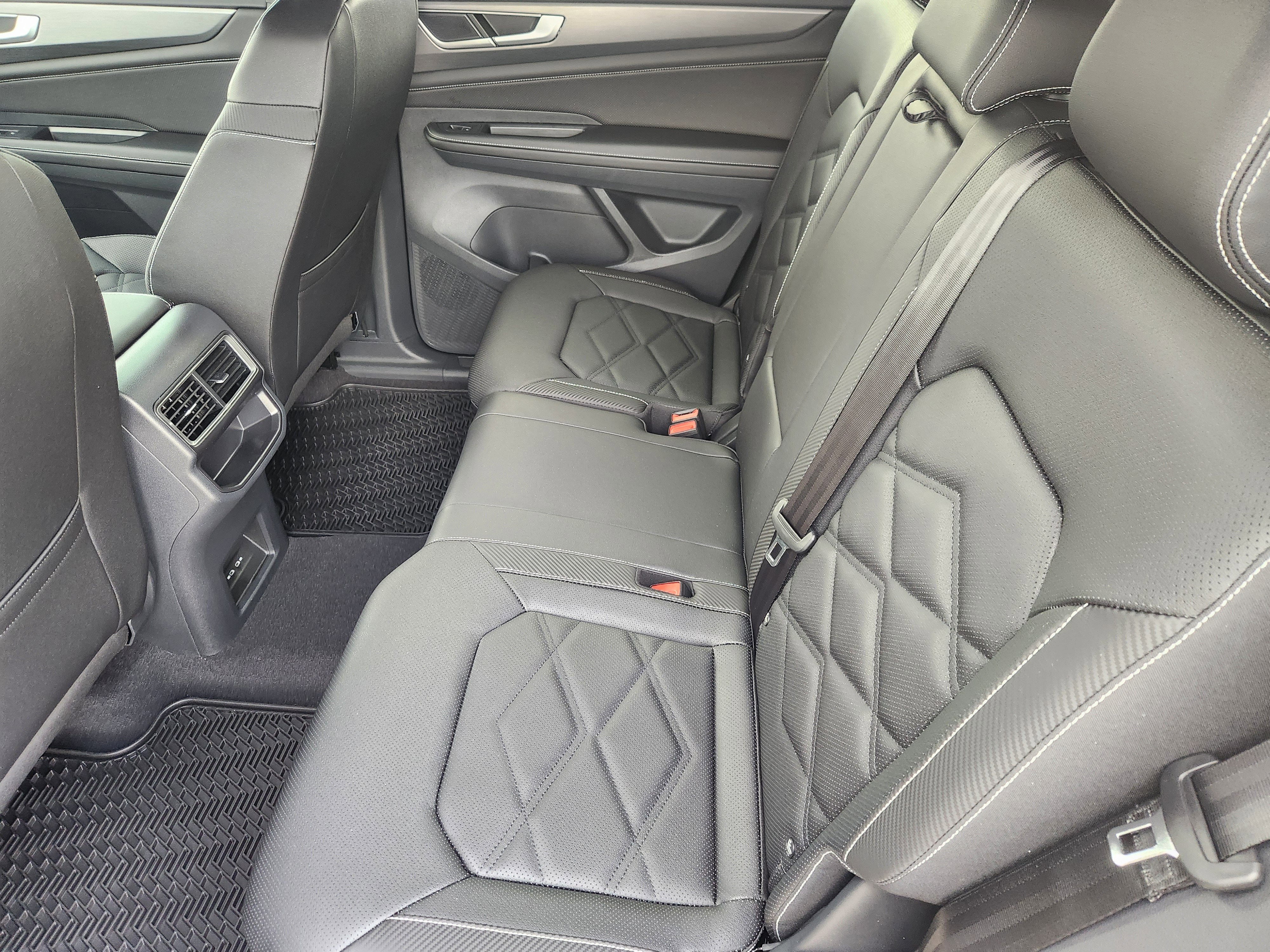 2026 Volkswagen Atlas Cross Sport 2.0T SE