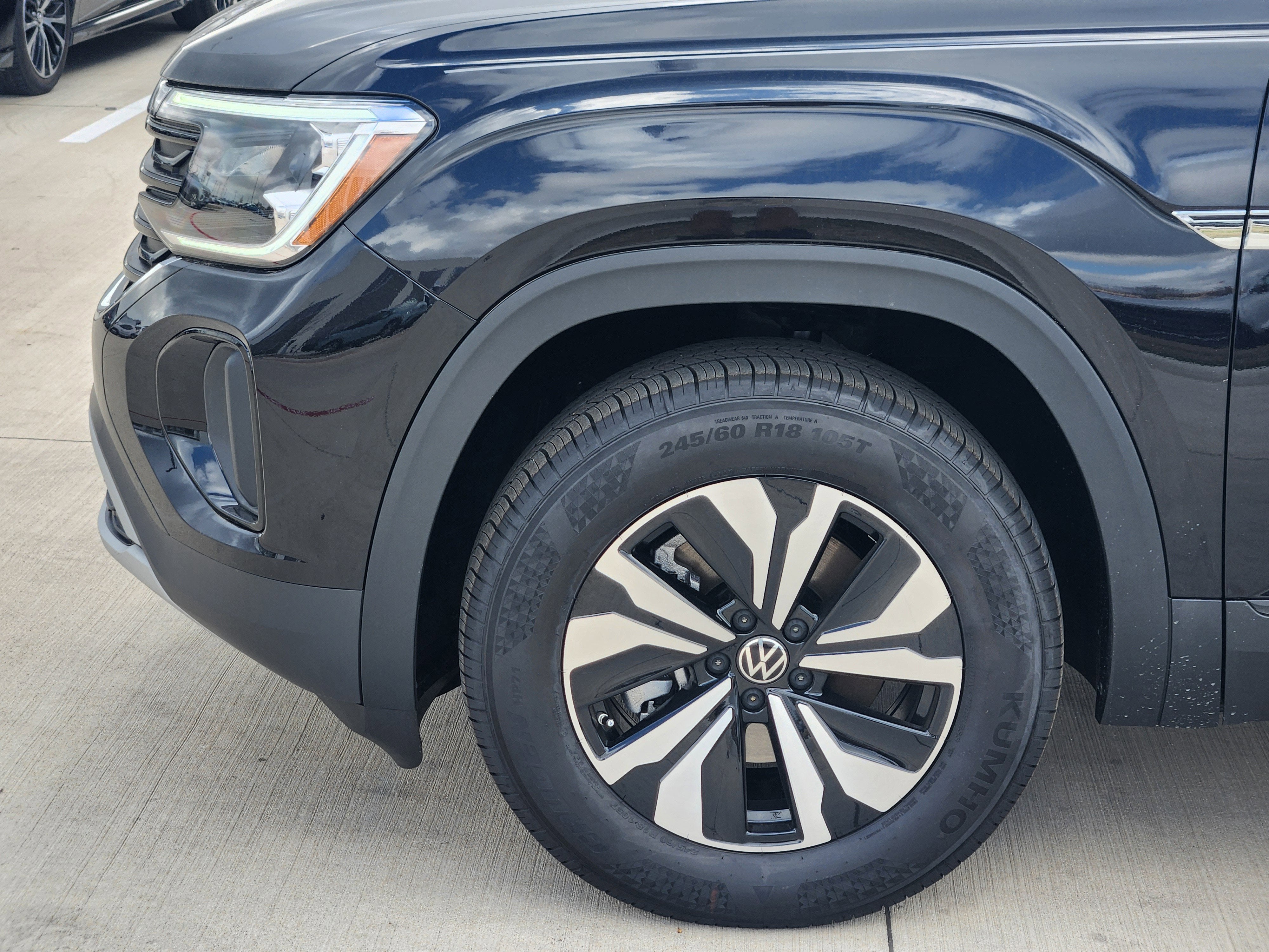 2026 Volkswagen Atlas Cross Sport 2.0T SE