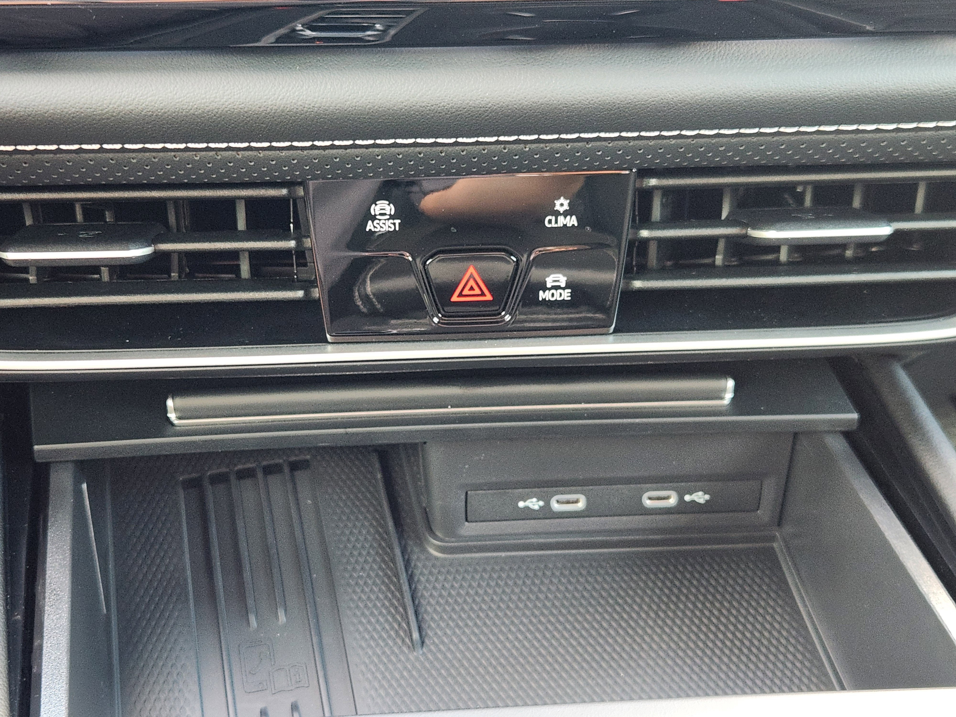 2026 Volkswagen Atlas Cross Sport 2.0T SE