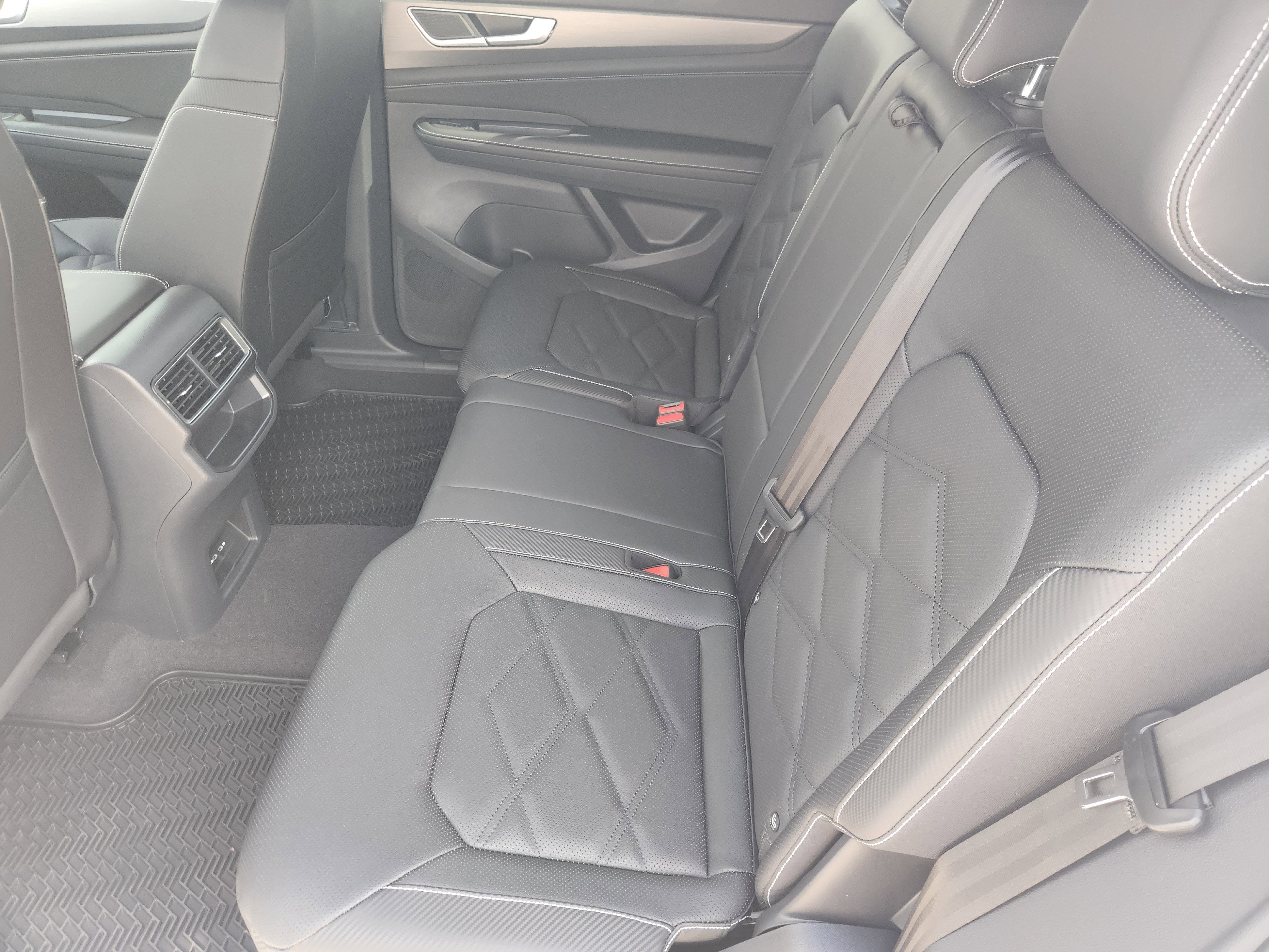 2026 Volkswagen Atlas Cross Sport 2.0T SE