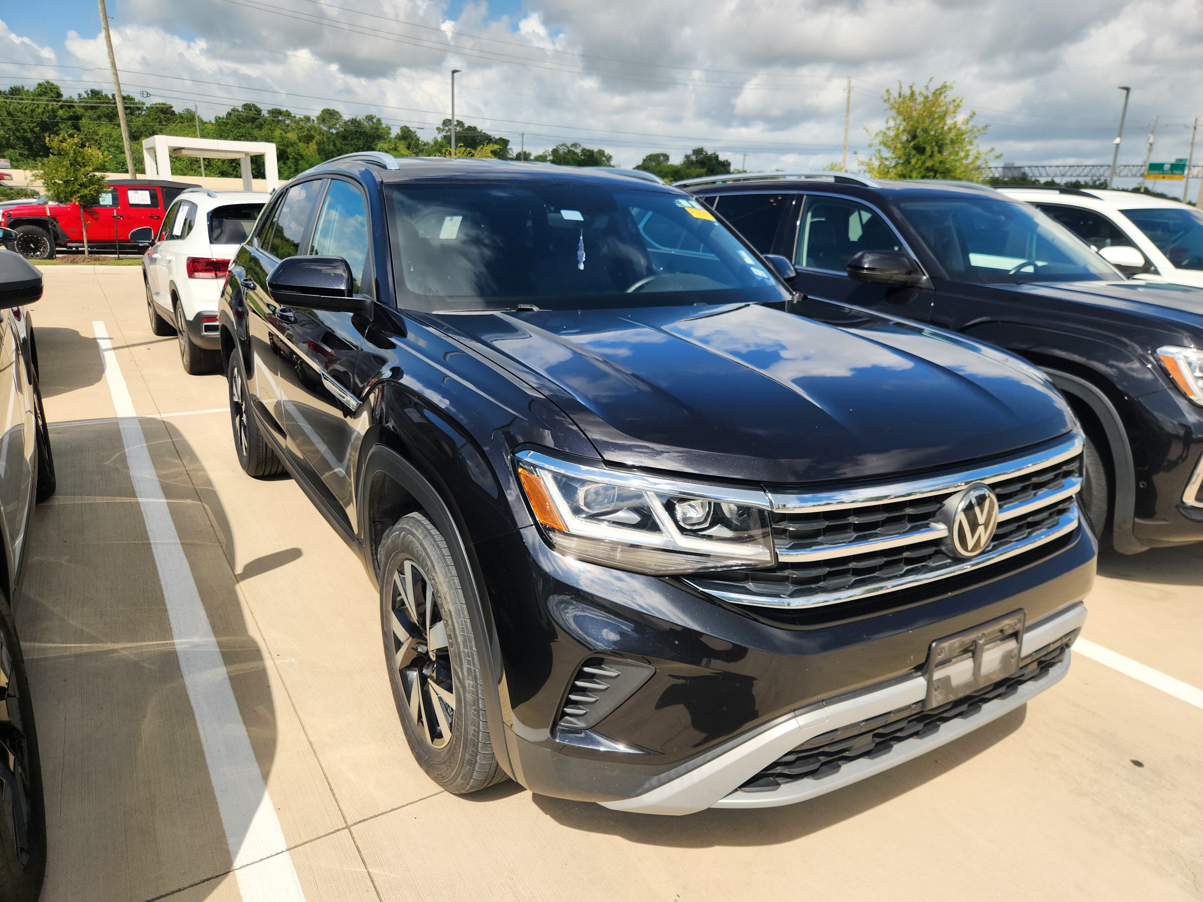 2023 Volkswagen Atlas Cross Sport 2.0T SE