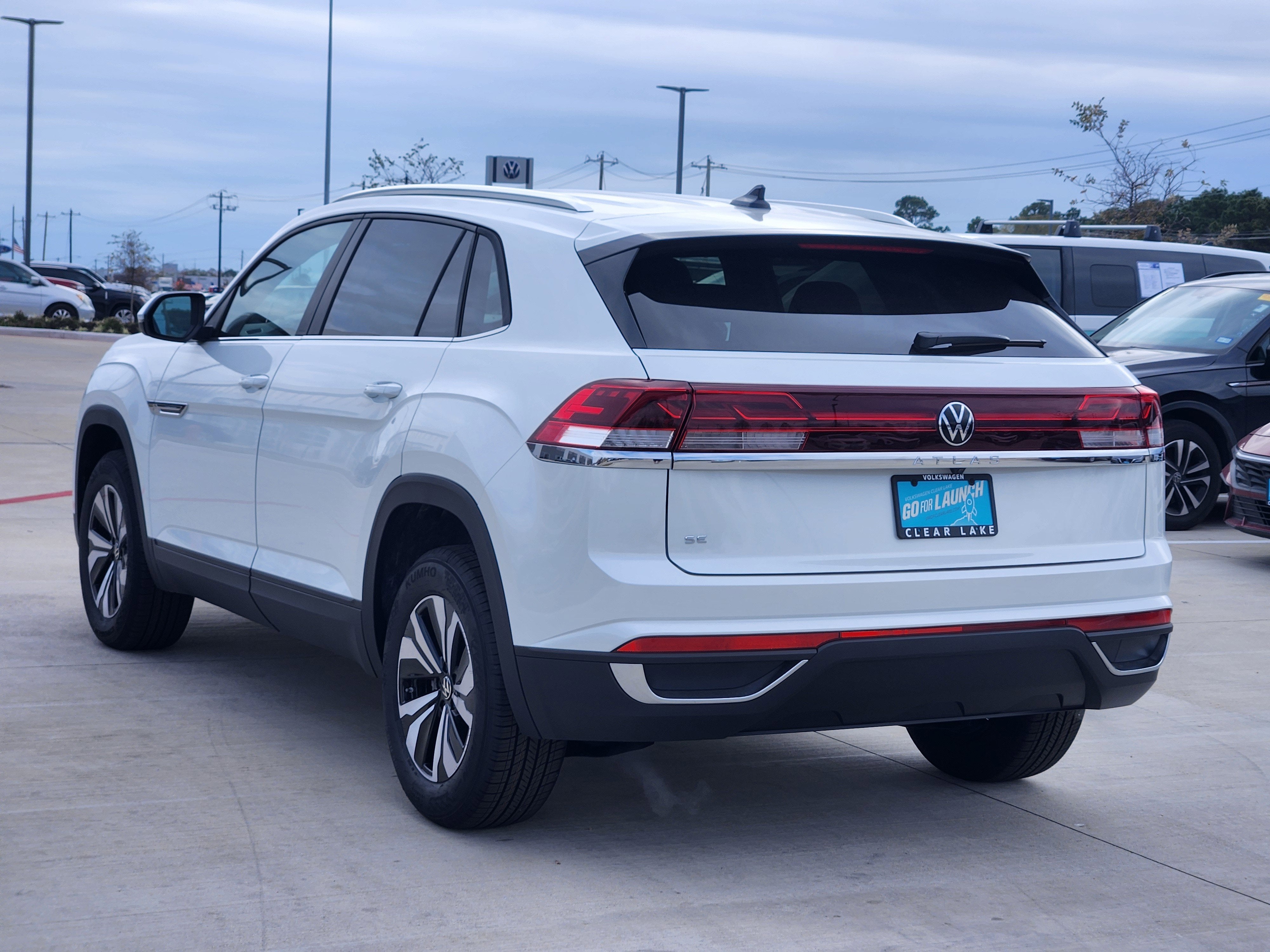 2026 Volkswagen Atlas Cross Sport 2.0T SE