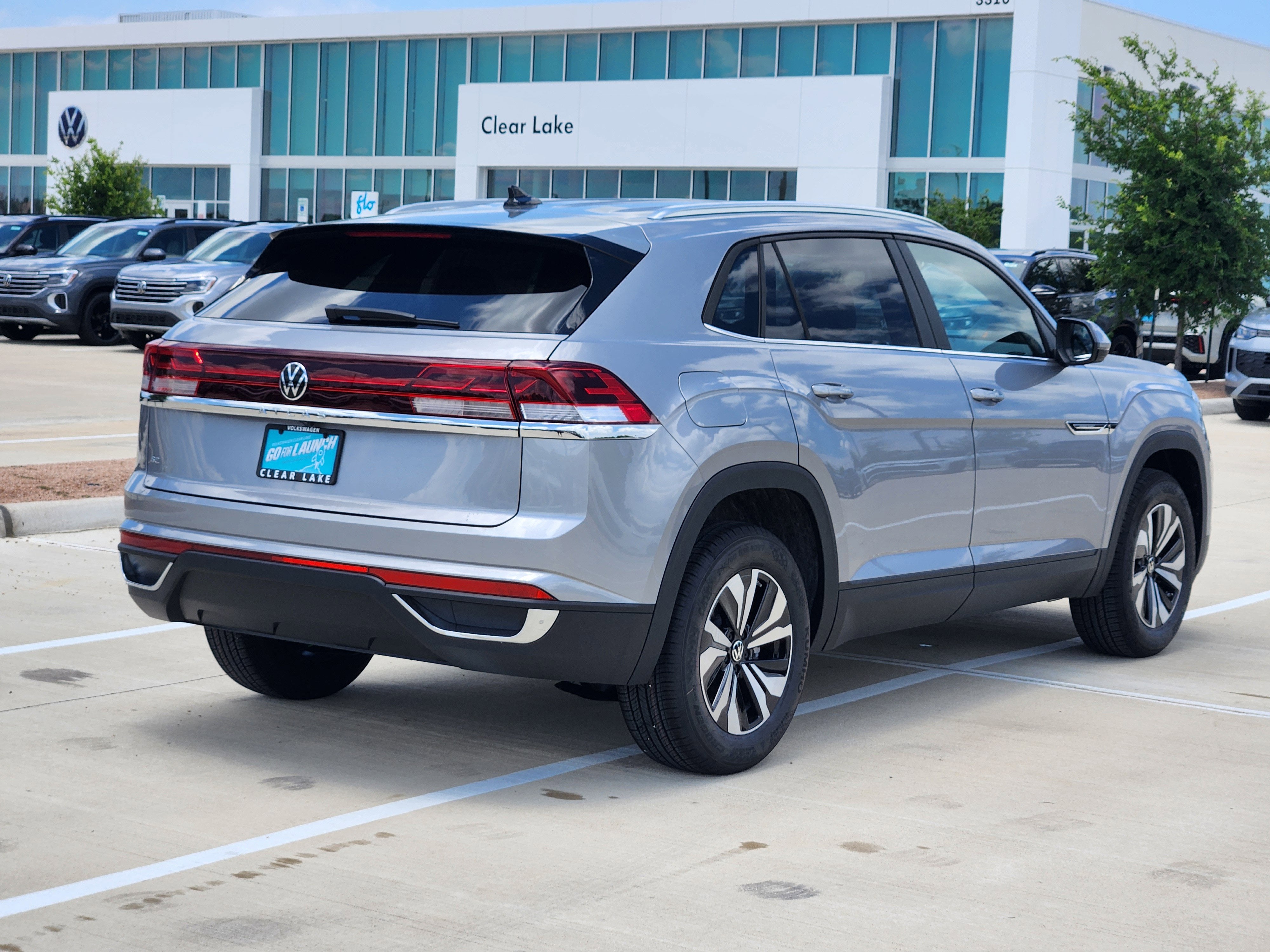 2026 Volkswagen Atlas Cross Sport 2.0T SE