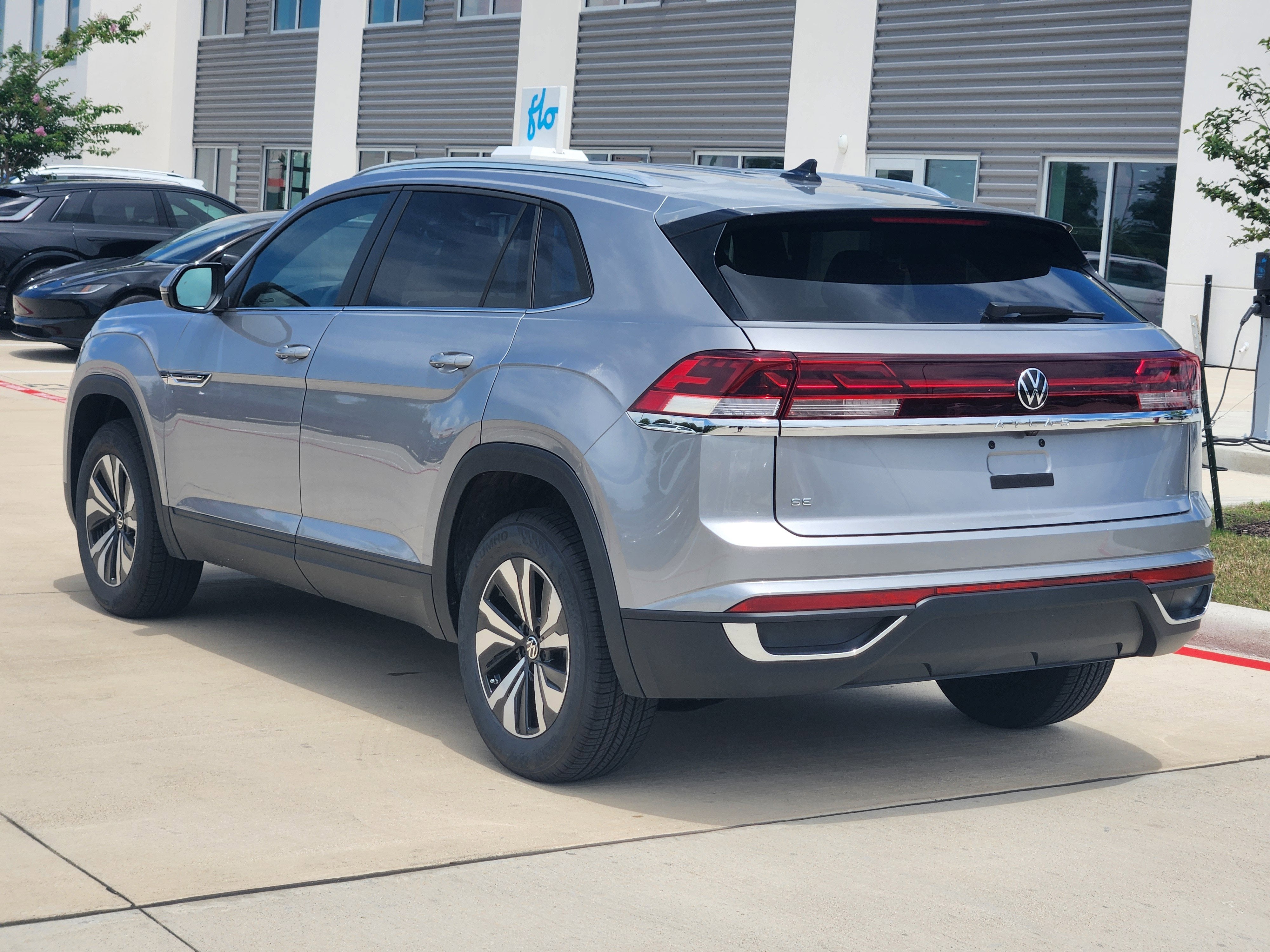 2026 Volkswagen Atlas Cross Sport 2.0T SE