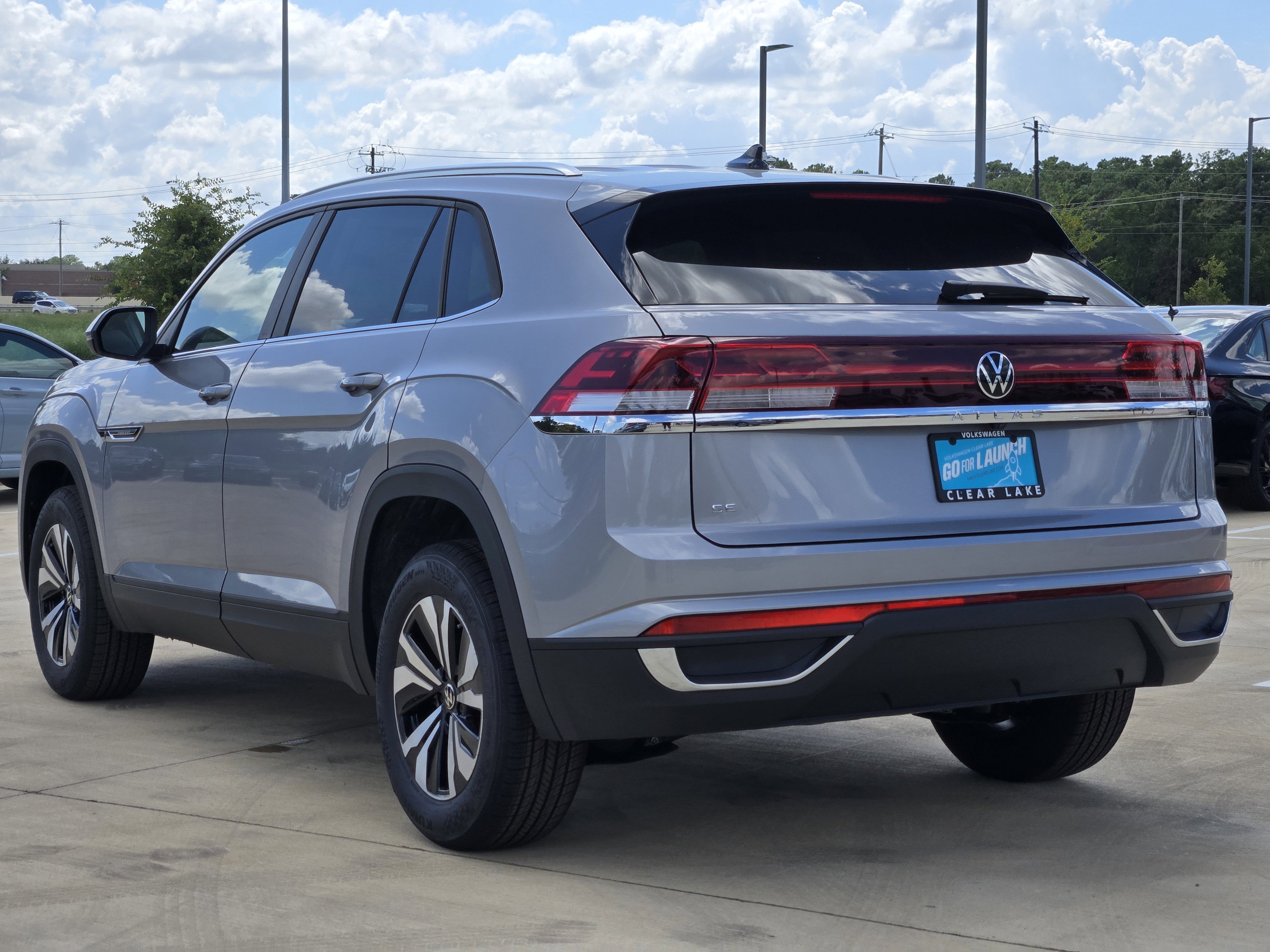 2026 Volkswagen Atlas Cross Sport 2.0T SE