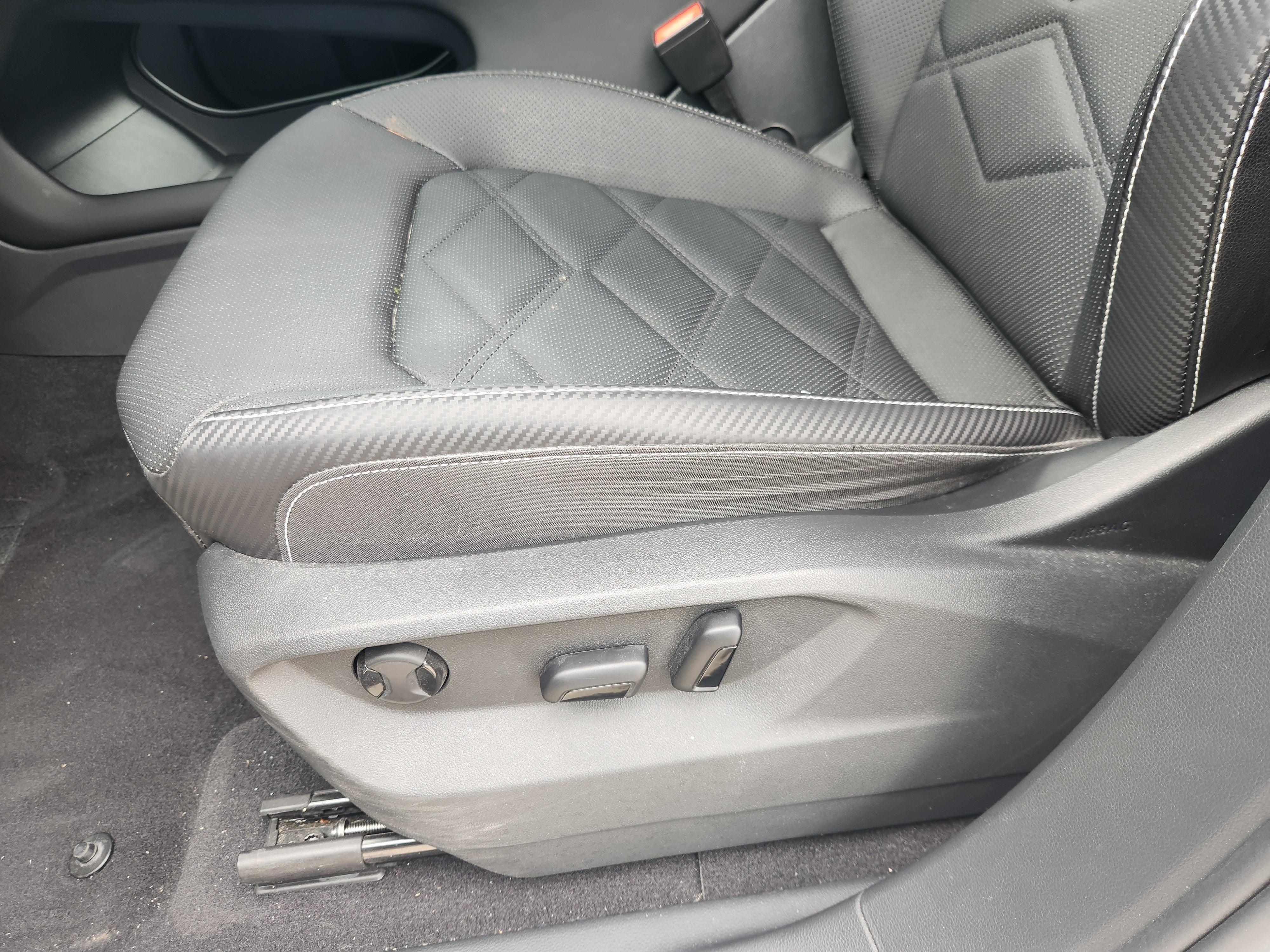 2024 Volkswagen Atlas Cross Sport 2.0T SE