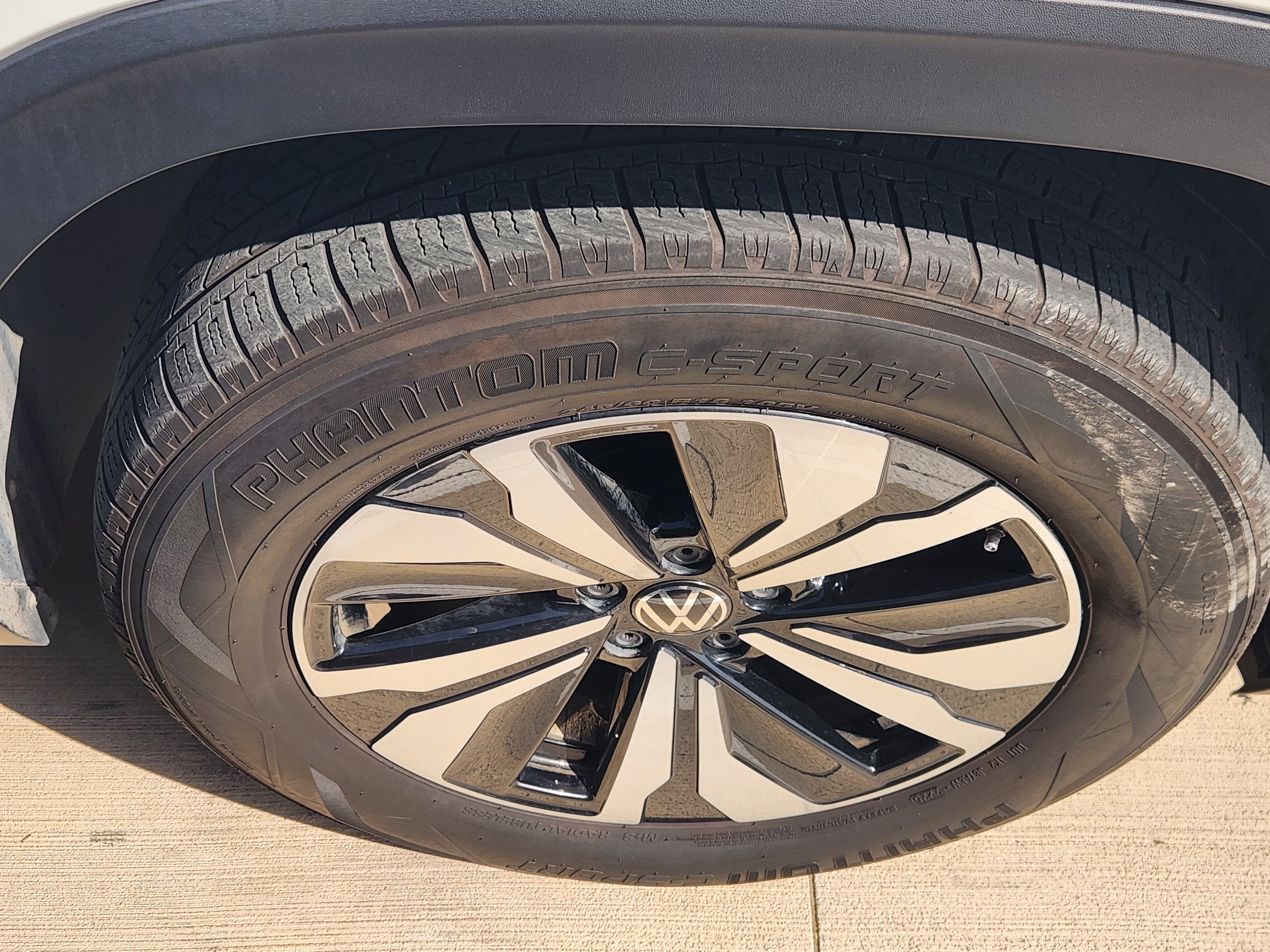2024 Volkswagen Atlas Cross Sport 2.0T SE