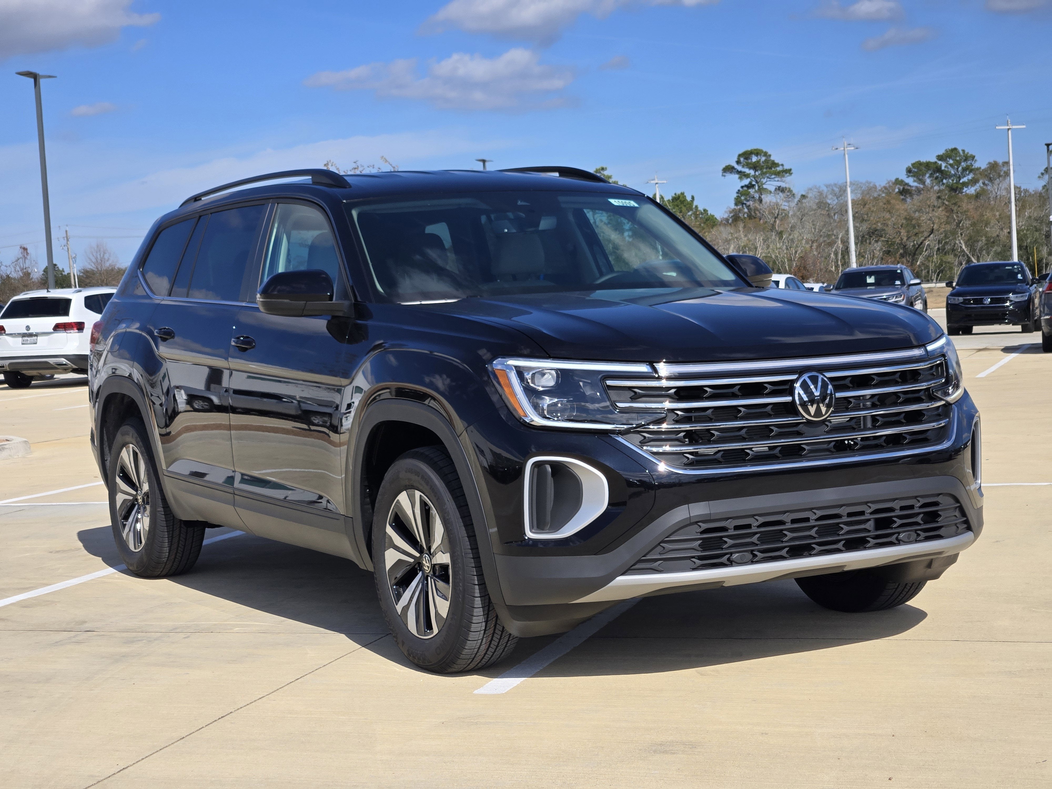 2026 Volkswagen Atlas 2.0T SE