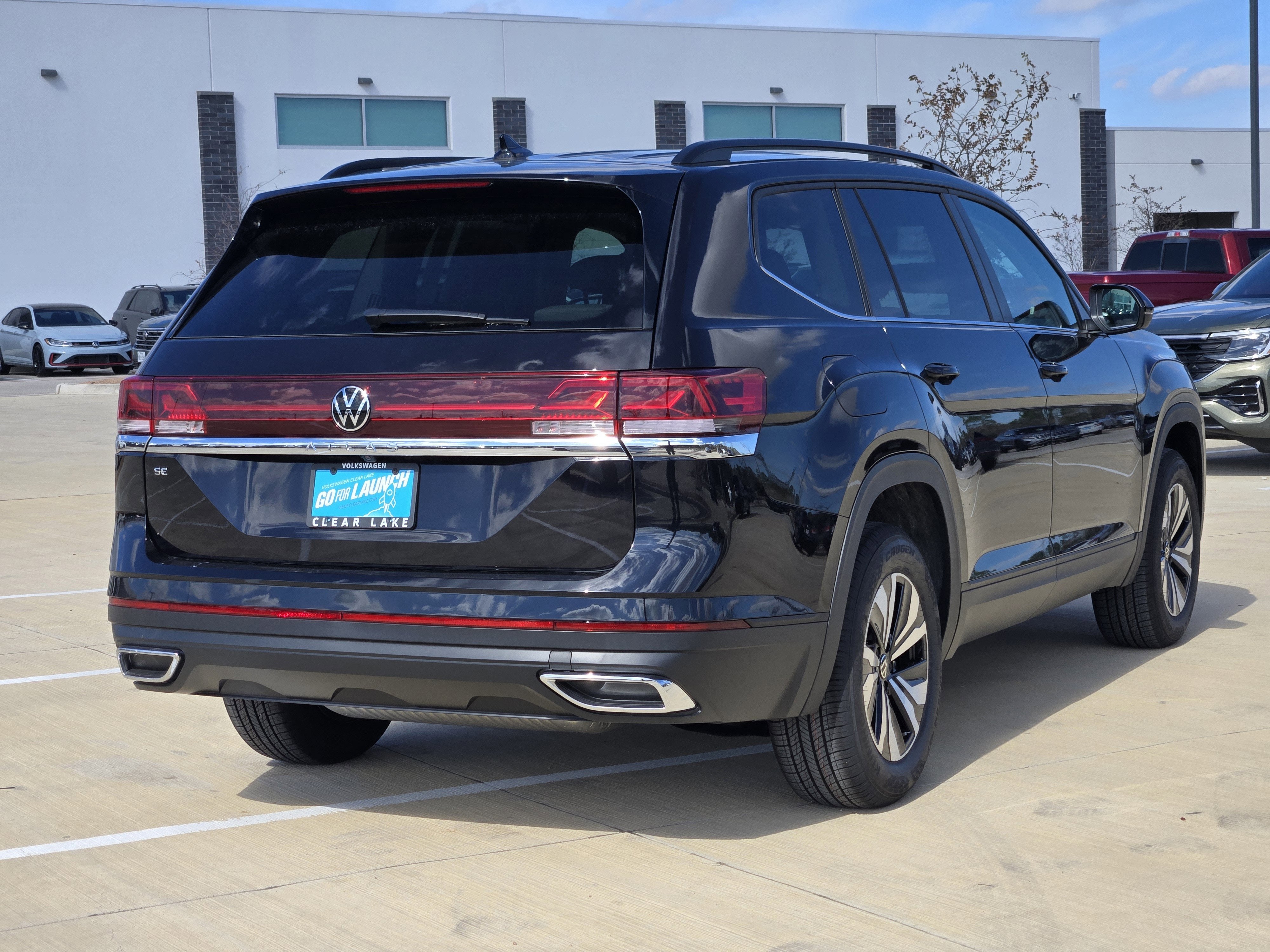 2026 Volkswagen Atlas 2.0T SE