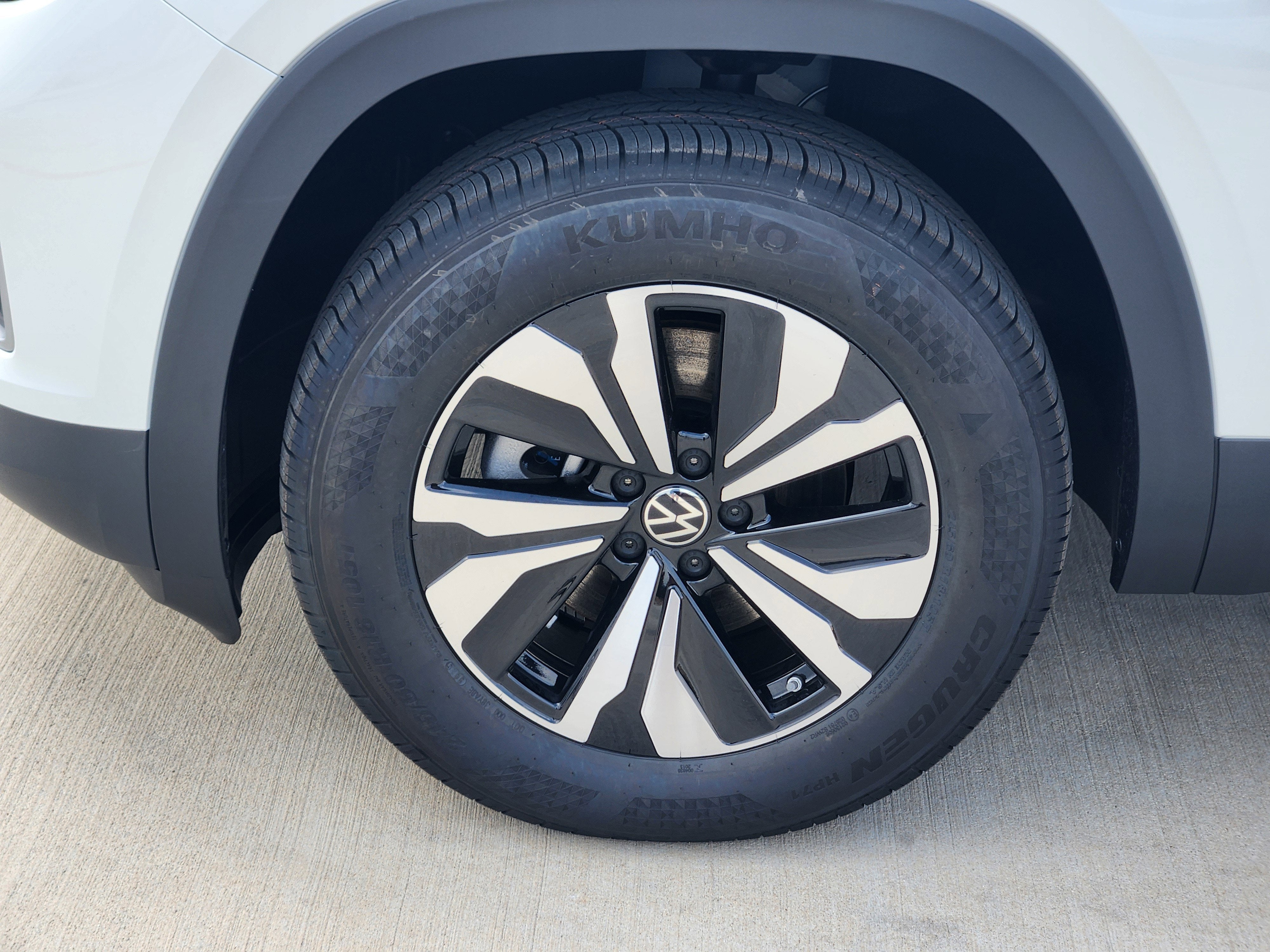 2026 Volkswagen Atlas 2.0T SE