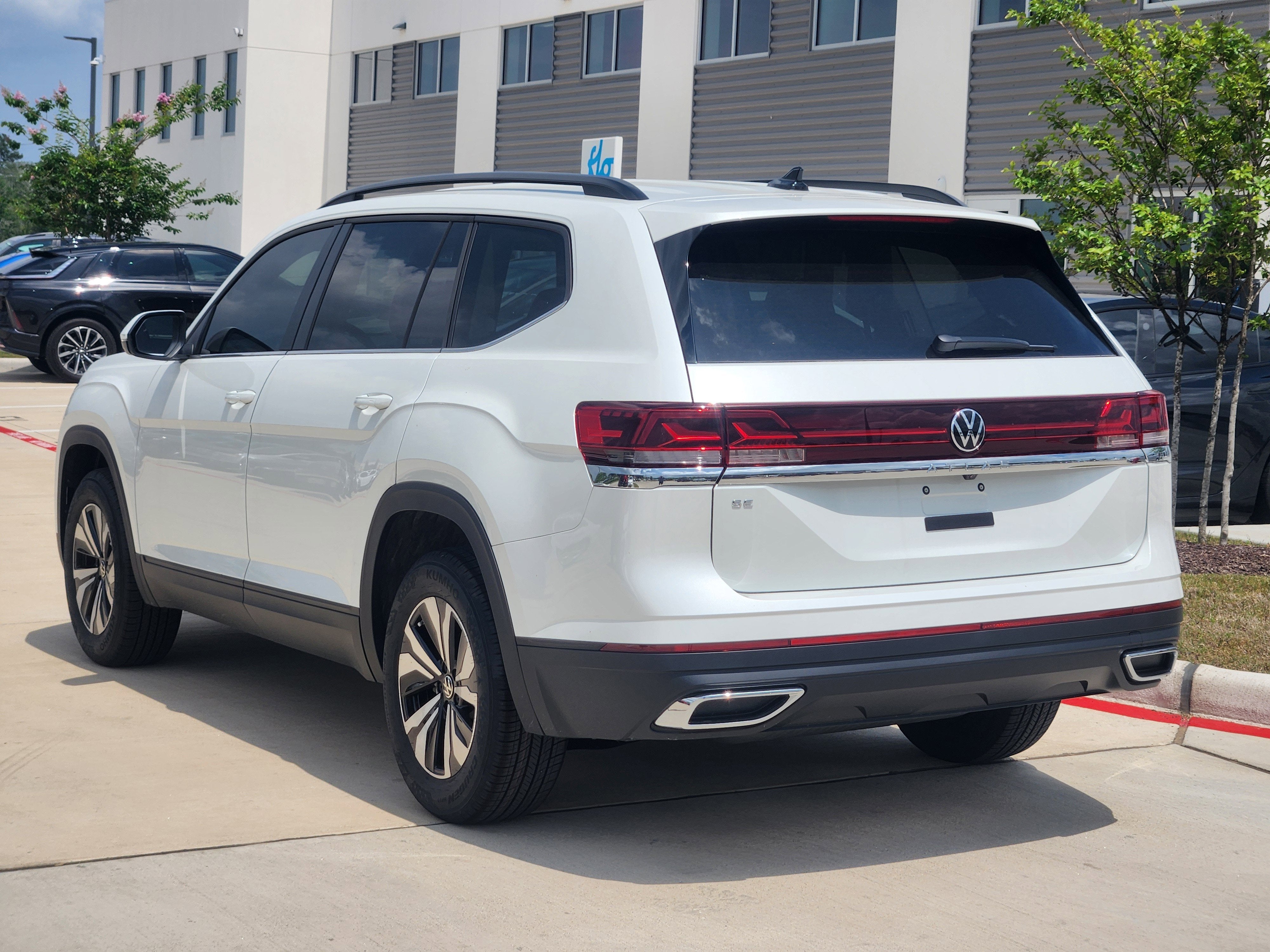 2026 Volkswagen Atlas 2.0T SE