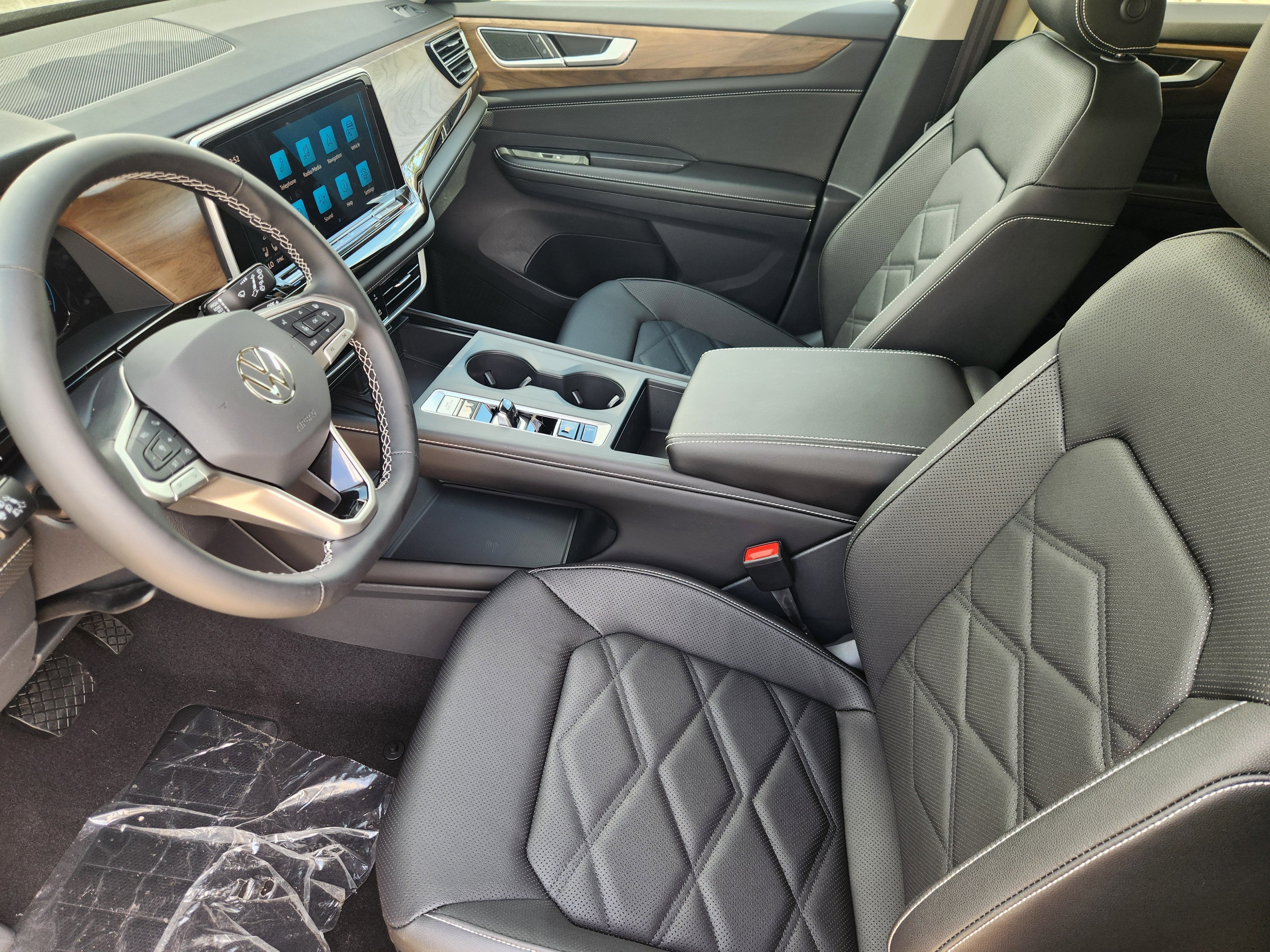 2026 Volkswagen Atlas 2.0T SE