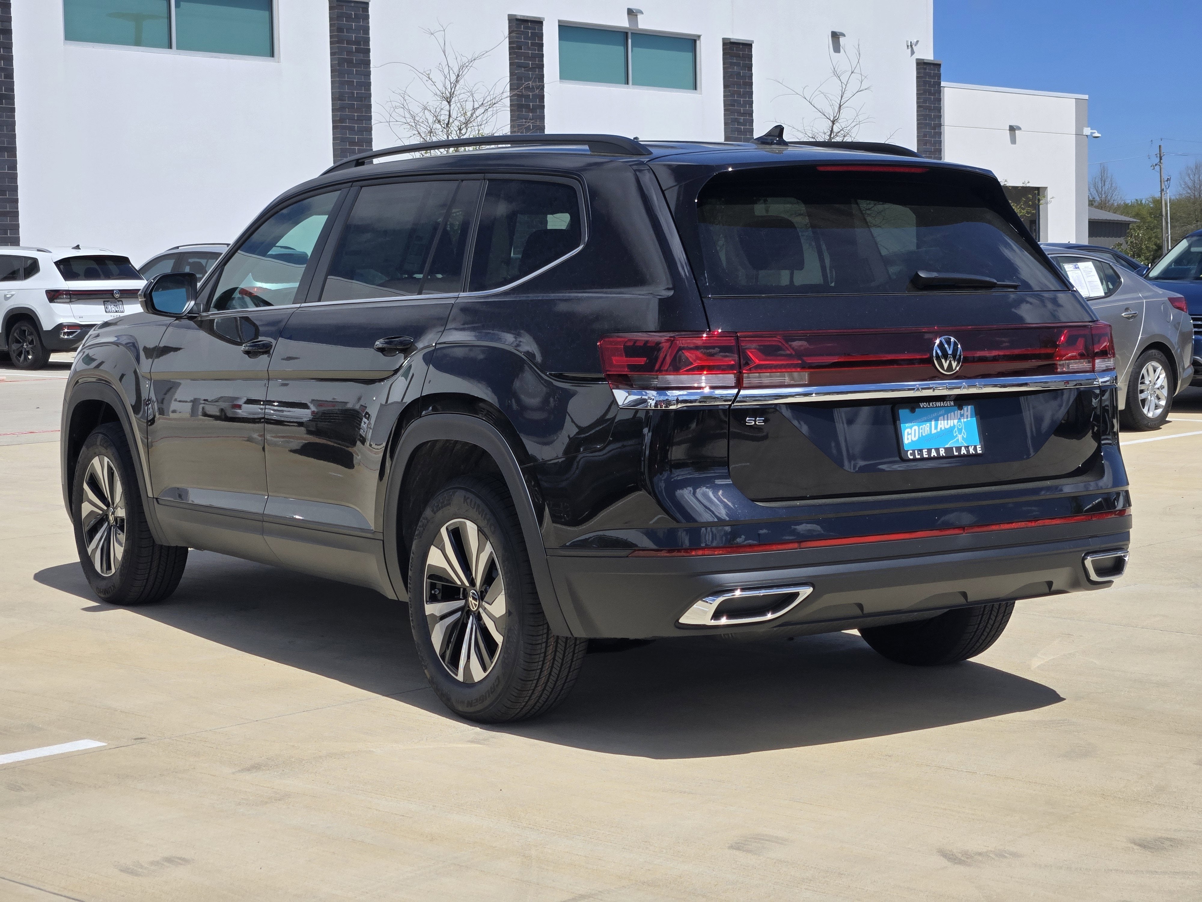 2026 Volkswagen Atlas 2.0T SE