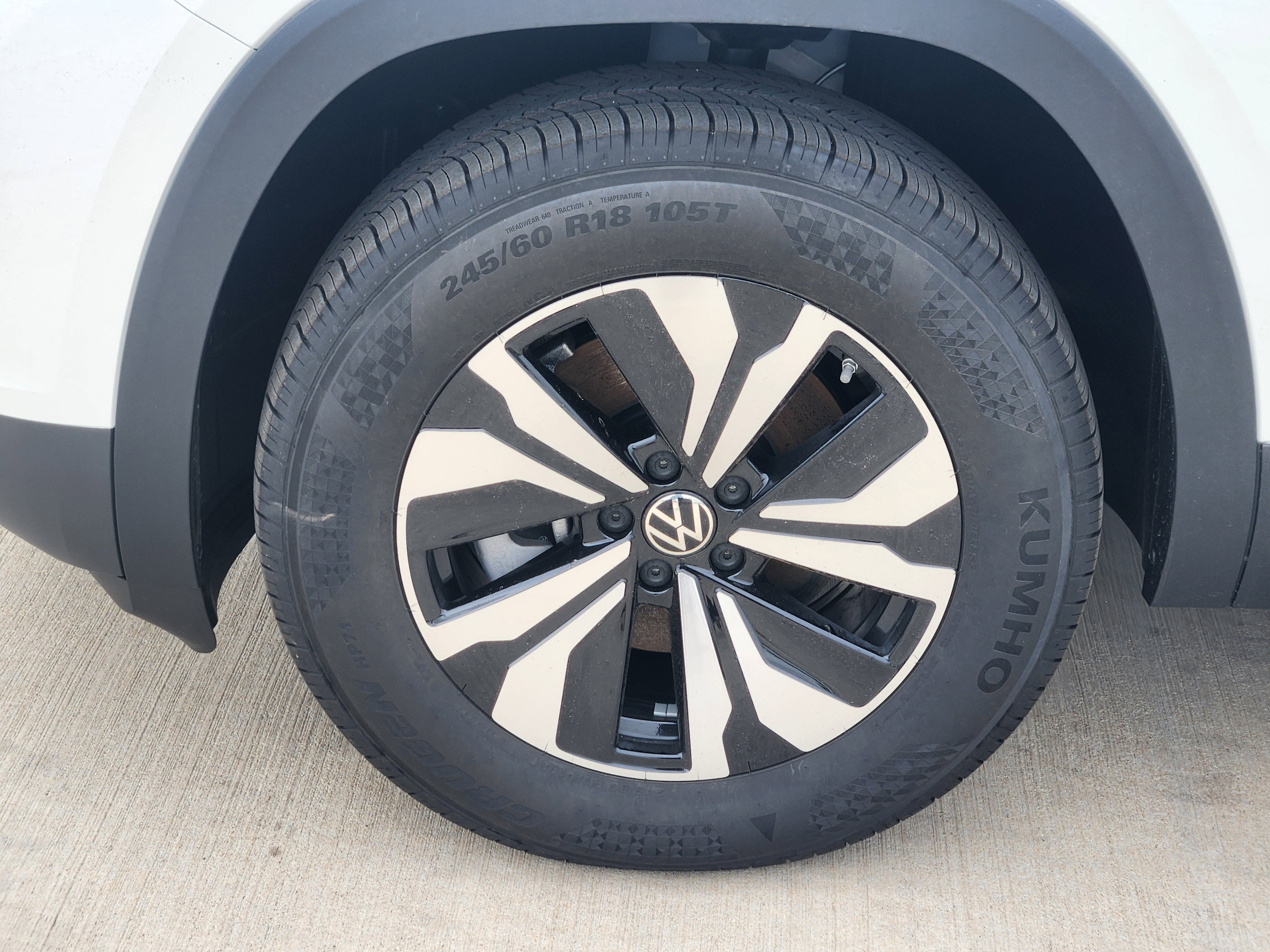 2026 Volkswagen Atlas 2.0T SE