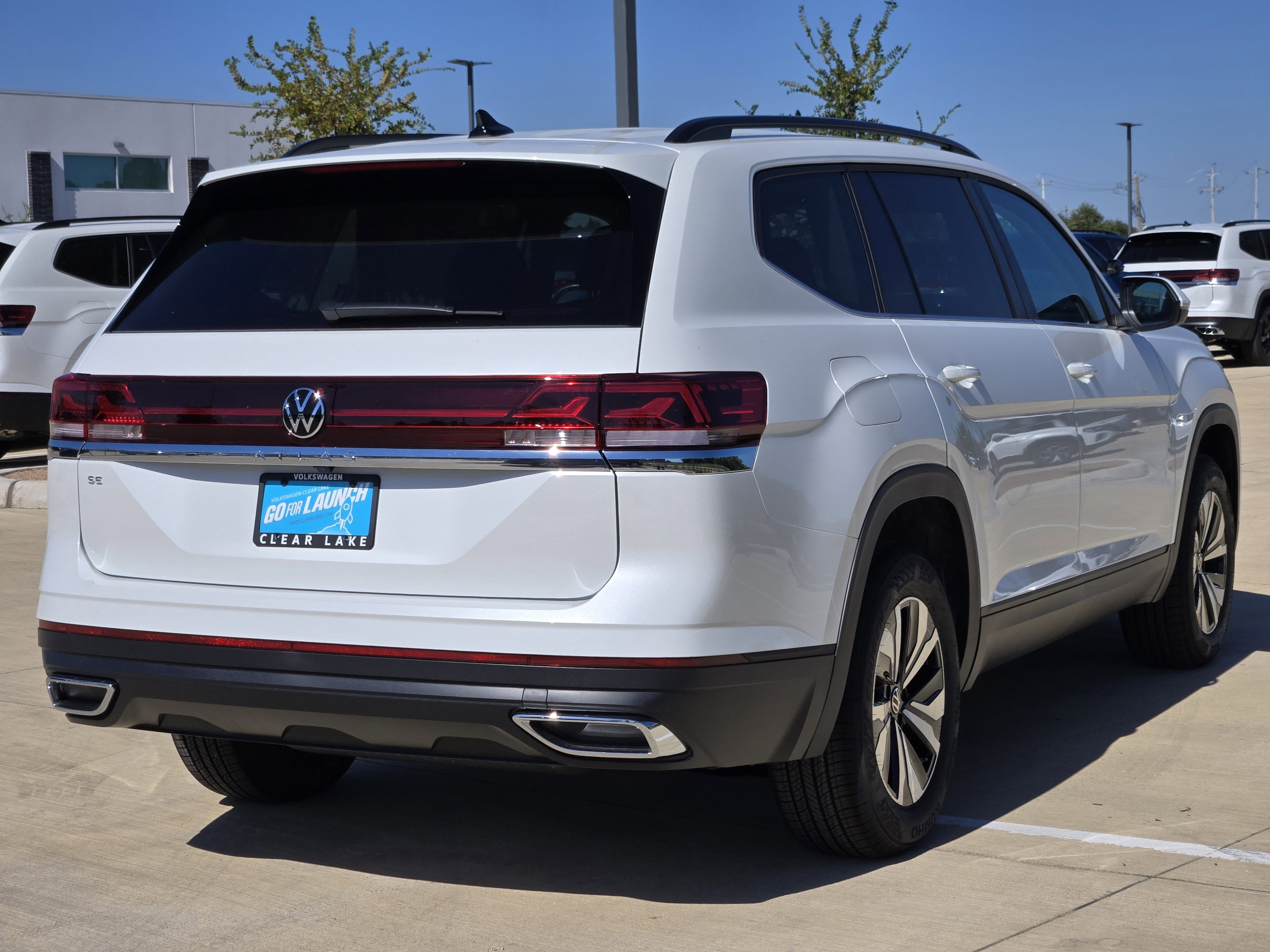 2026 Volkswagen Atlas 2.0T SE