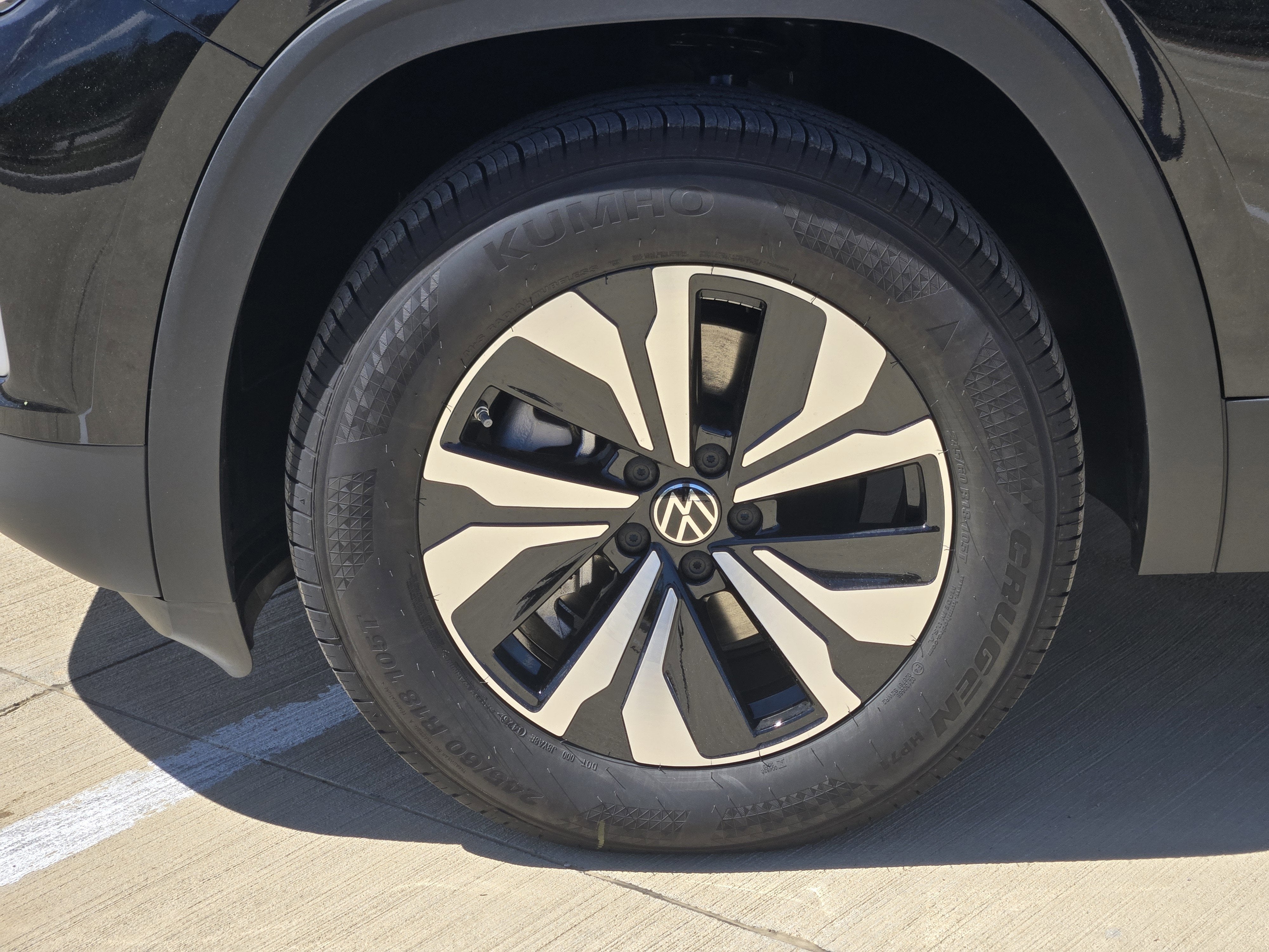 2026 Volkswagen Atlas 2.0T SE