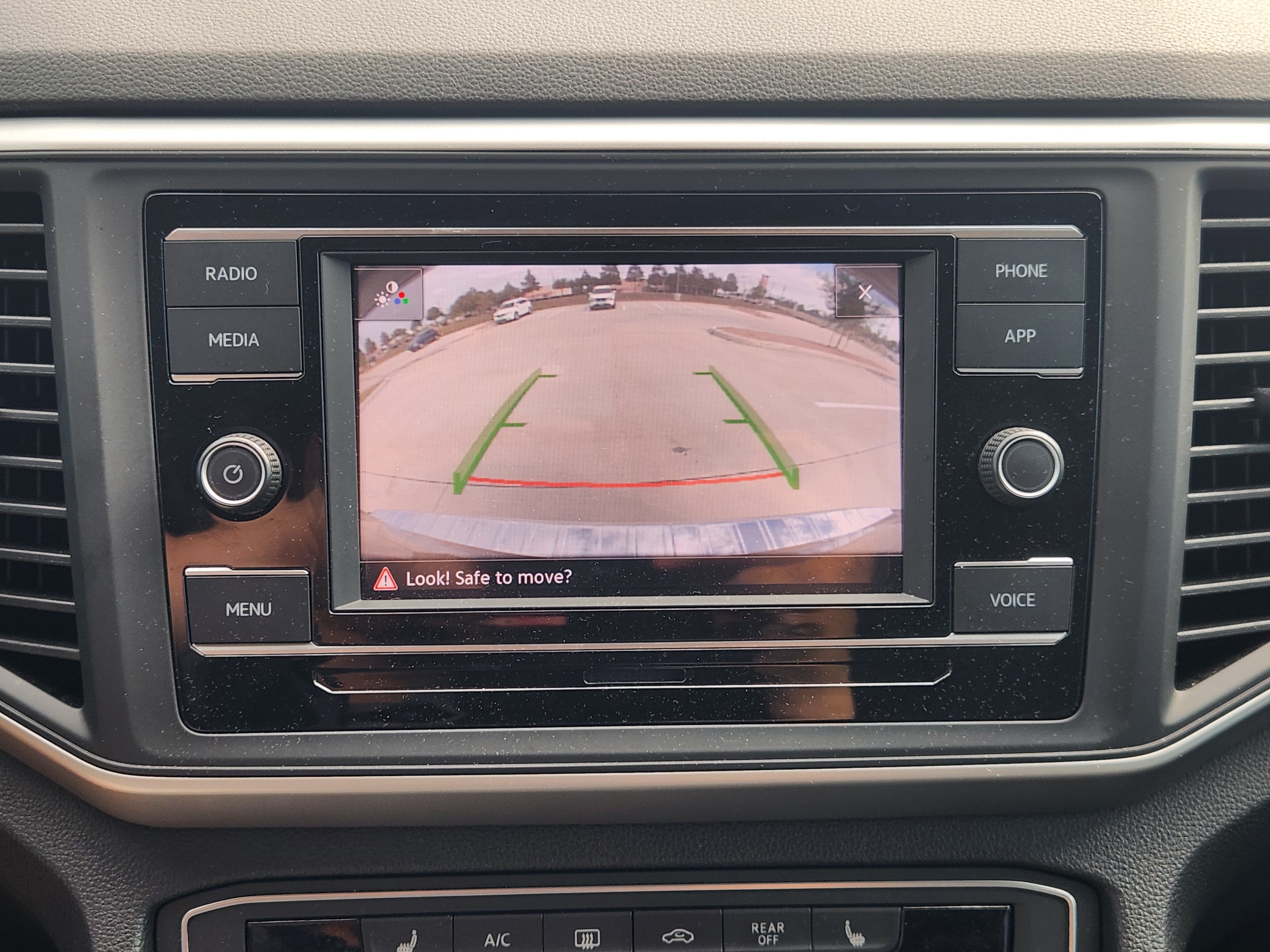 2023 Volkswagen Atlas 2.0T SE