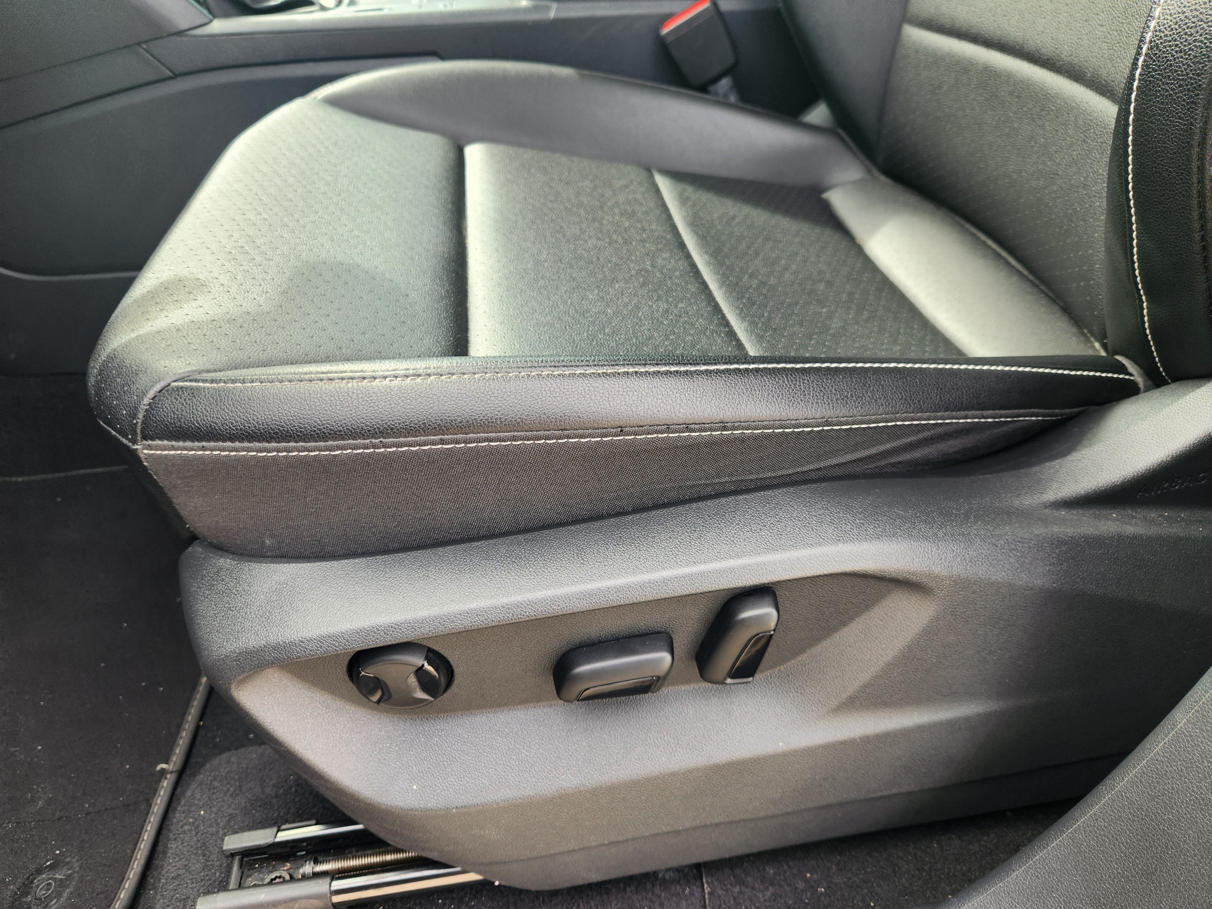 2023 Volkswagen Atlas 2.0T SE