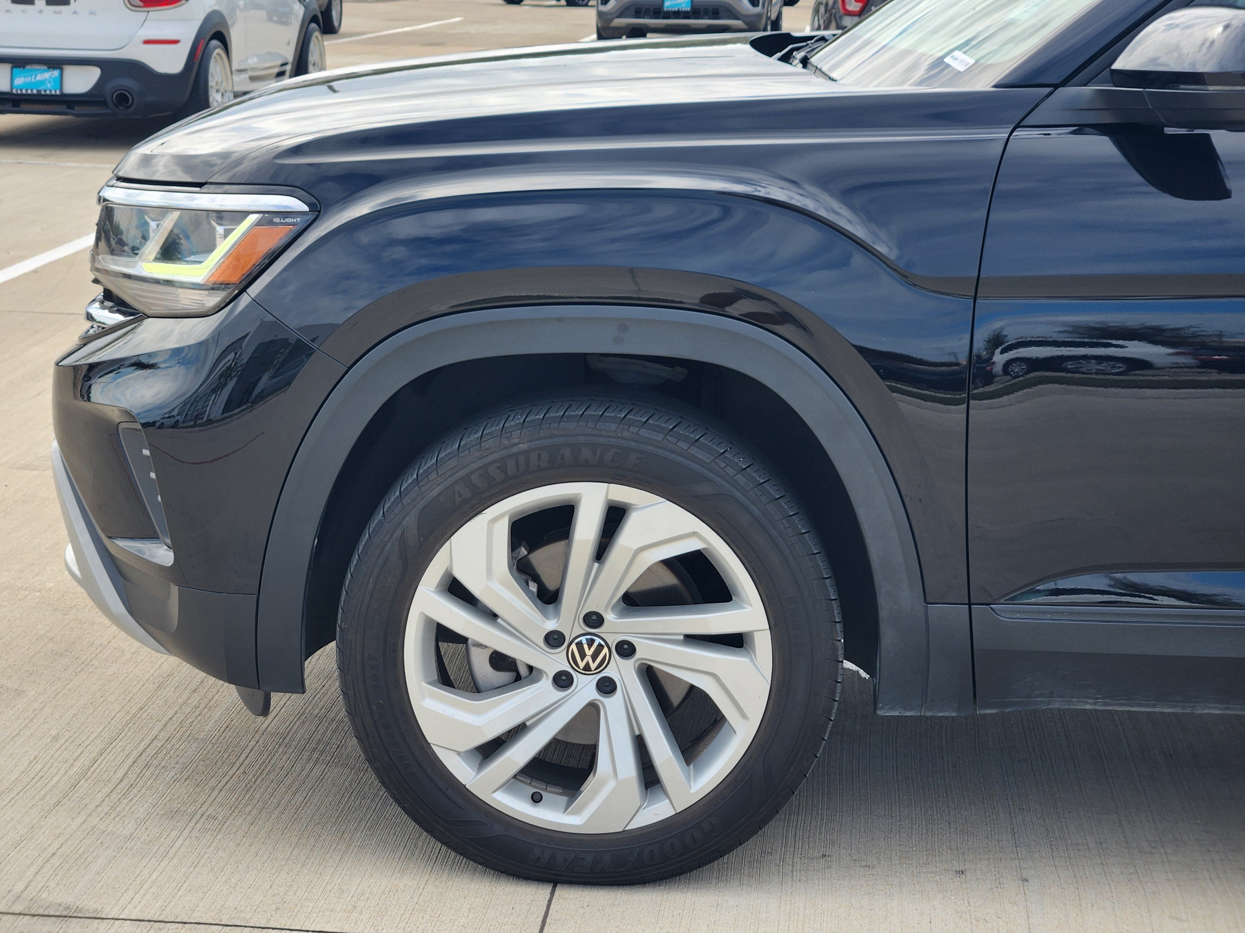 2023 Volkswagen Atlas 2.0T SE