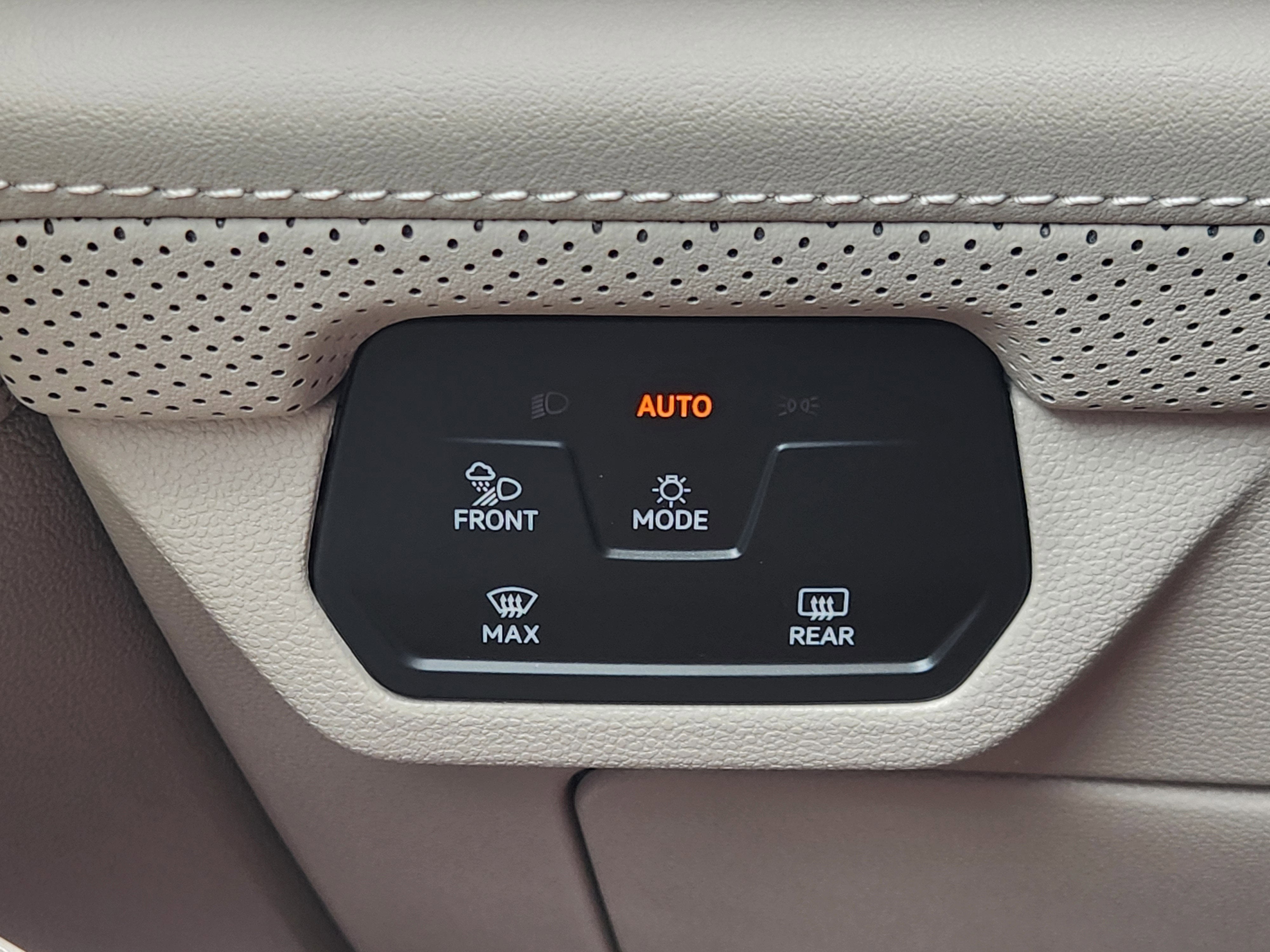2025 Volkswagen Atlas 2.0T SE