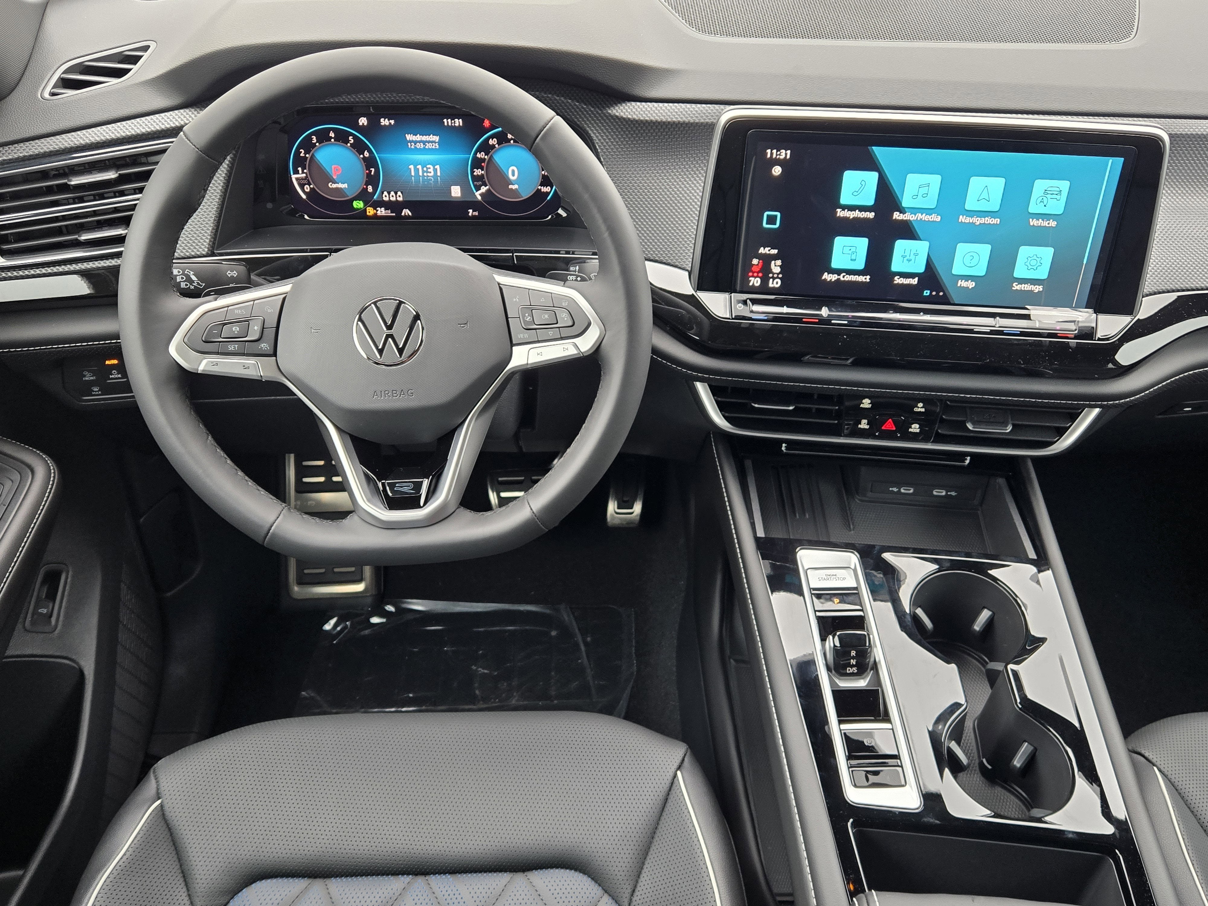 2026 Volkswagen Atlas Cross Sport 2.0T SEL Premium R-Line