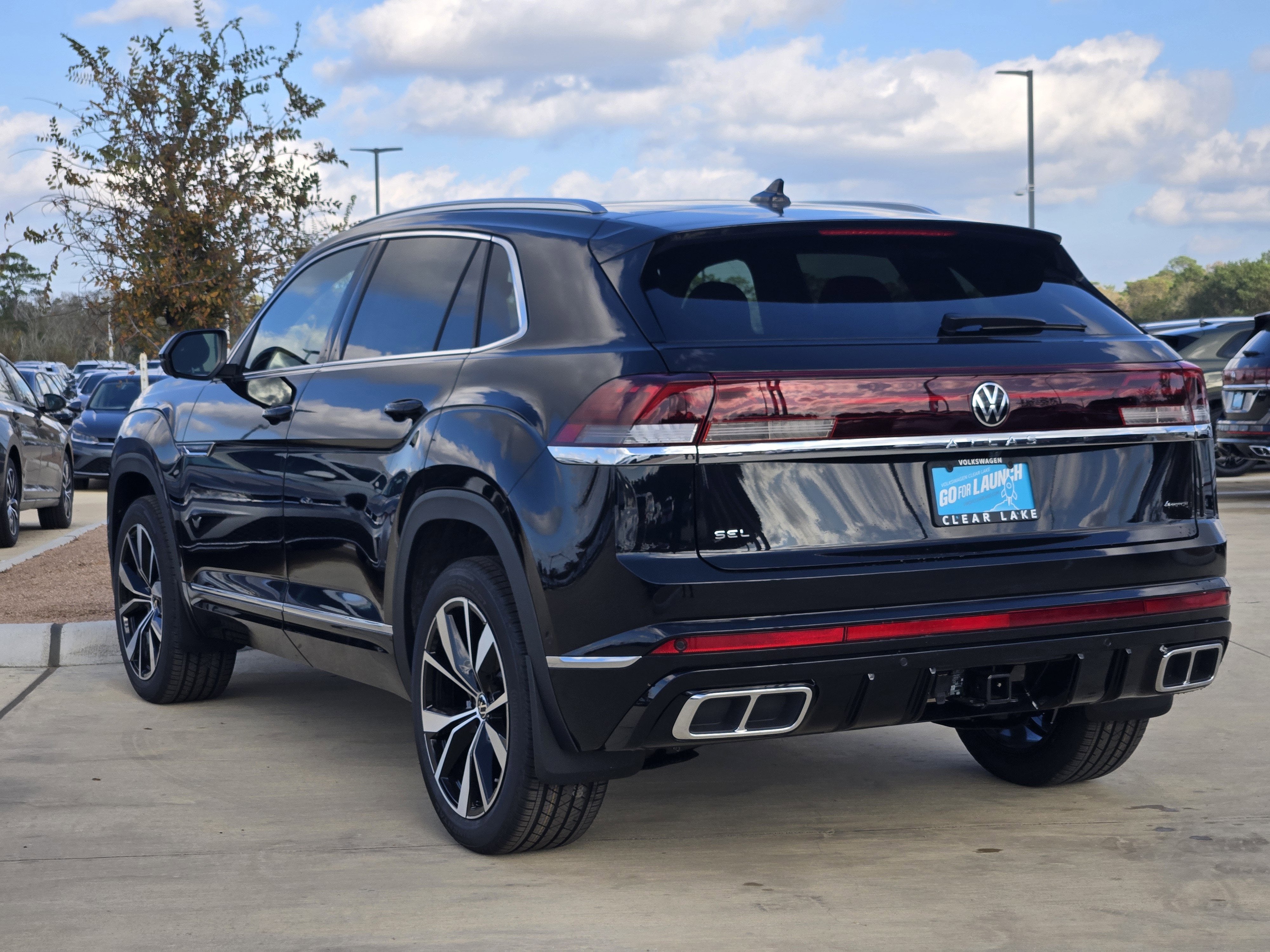 2026 Volkswagen Atlas Cross Sport 2.0T SEL Premium R-Line