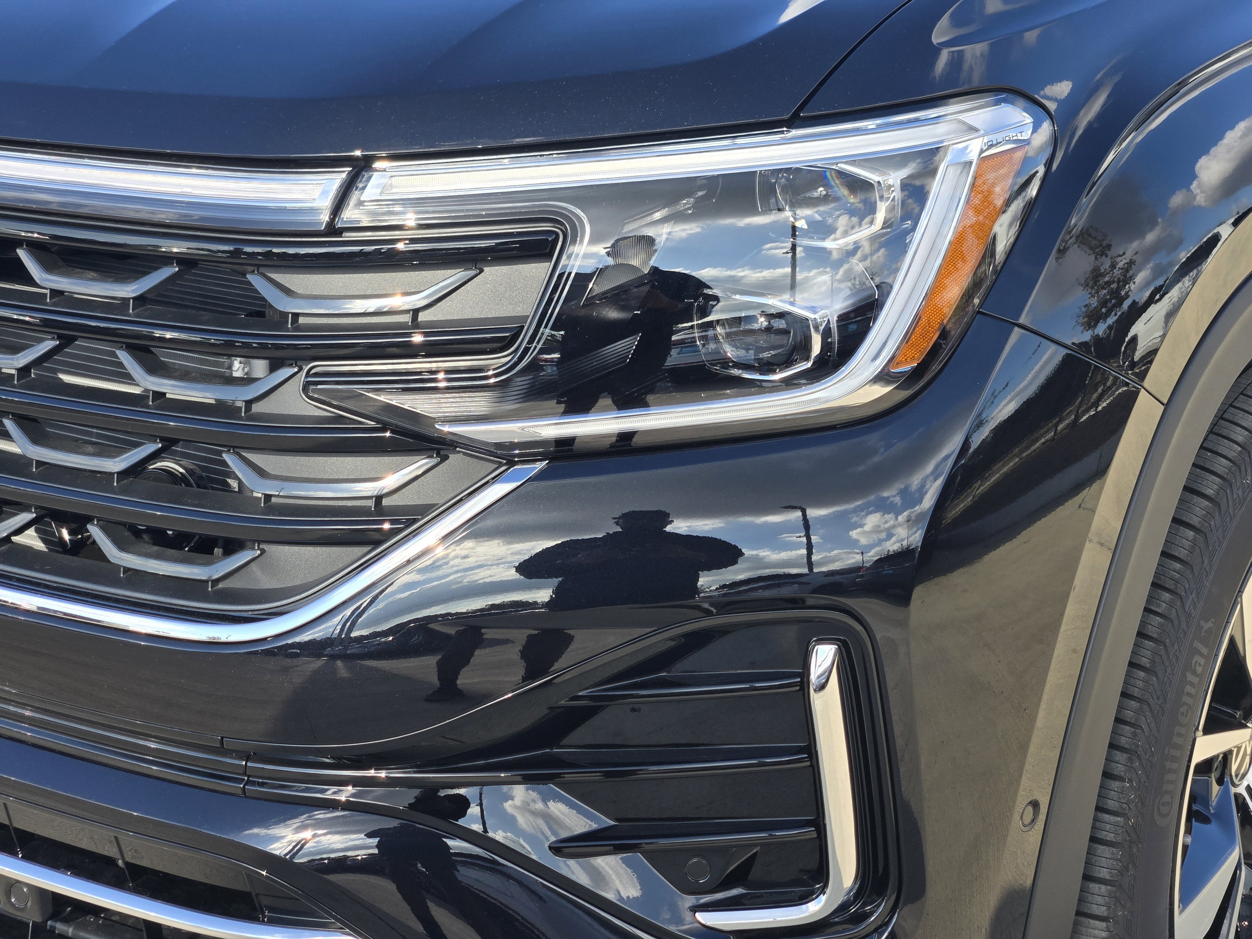 2026 Volkswagen Atlas Cross Sport 2.0T SEL Premium R-Line