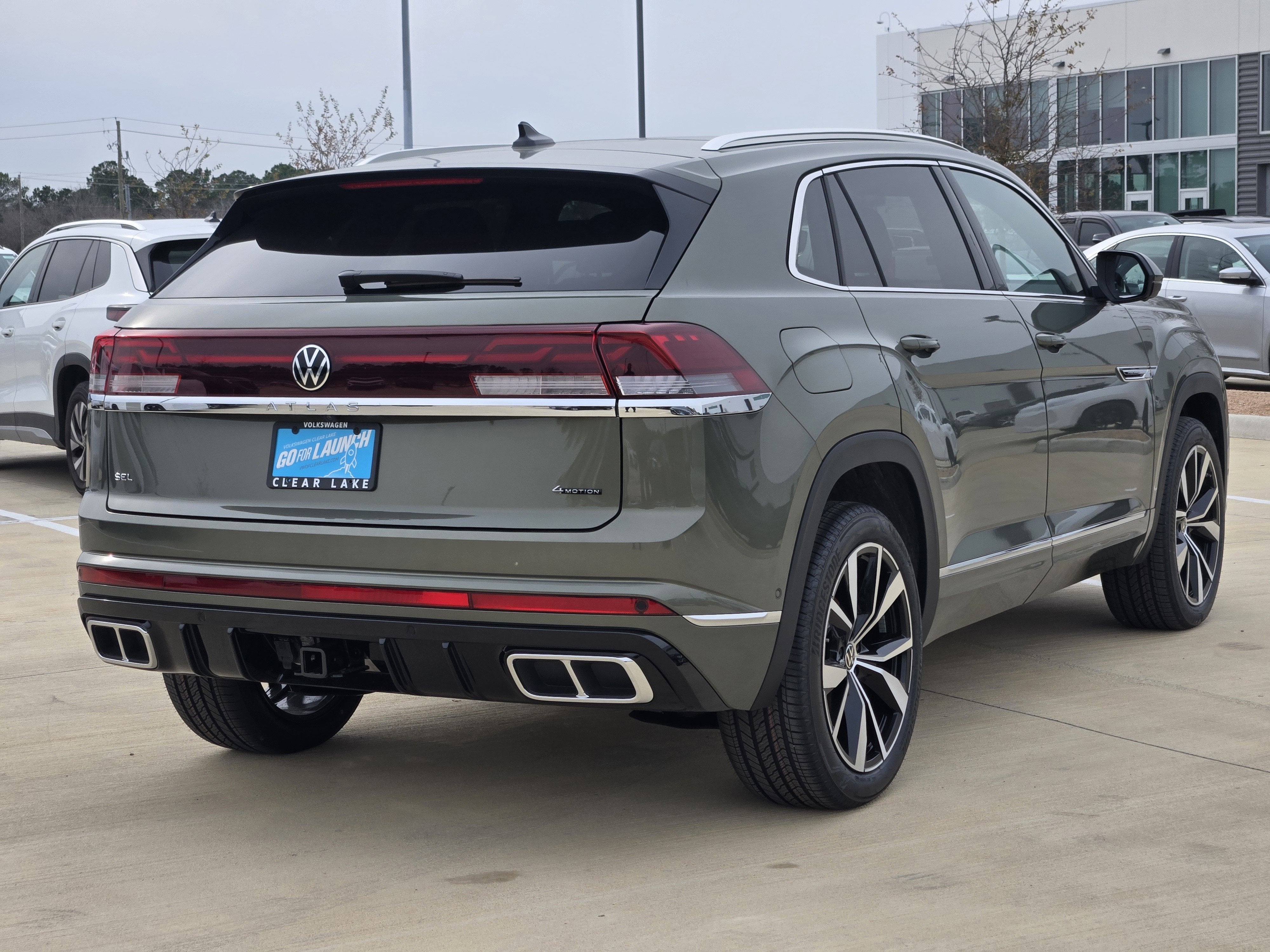 2026 Volkswagen Atlas Cross Sport 2.0T SEL Premium R-Line