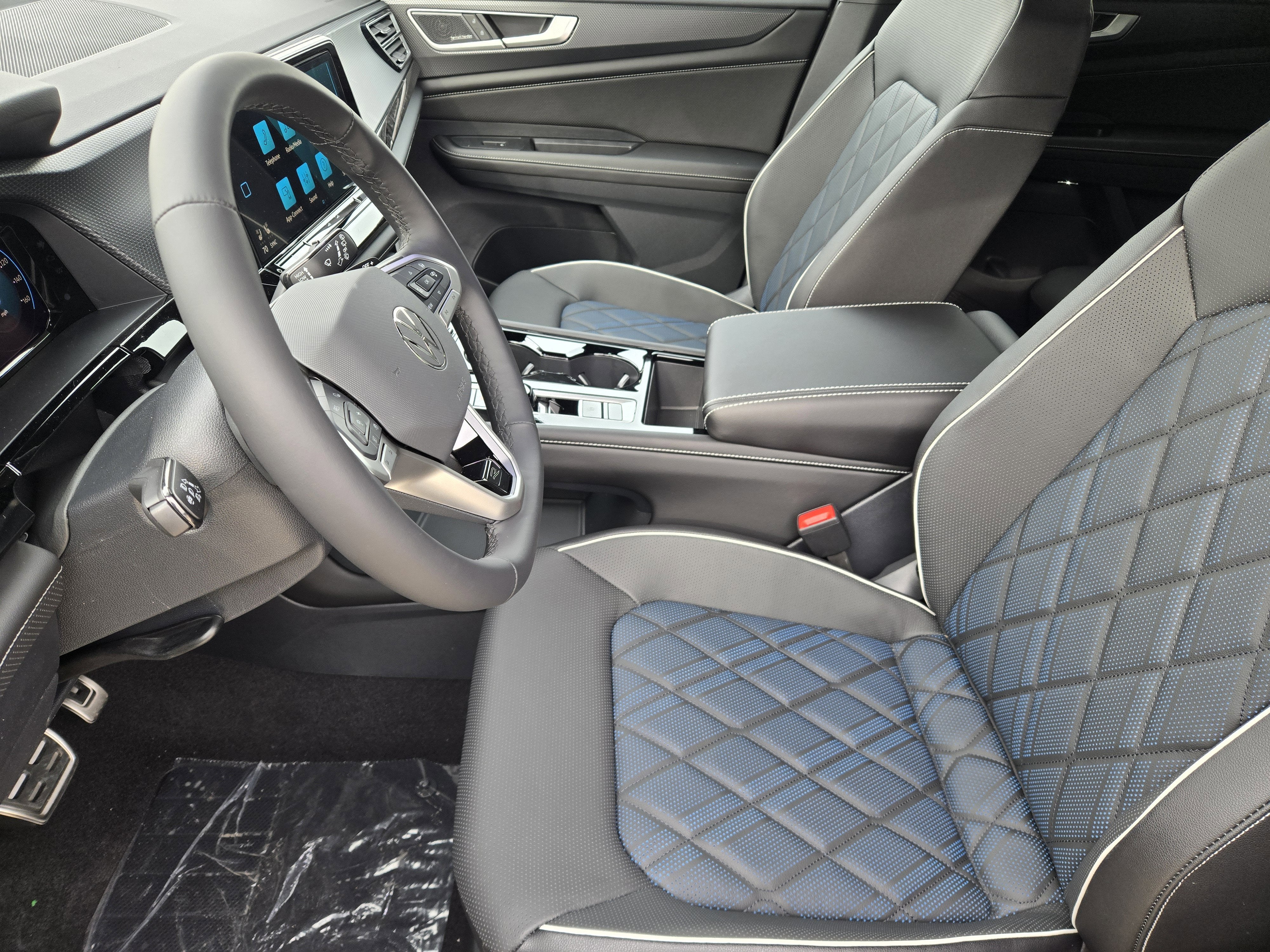 2026 Volkswagen Atlas Cross Sport 2.0T SEL Premium R-Line