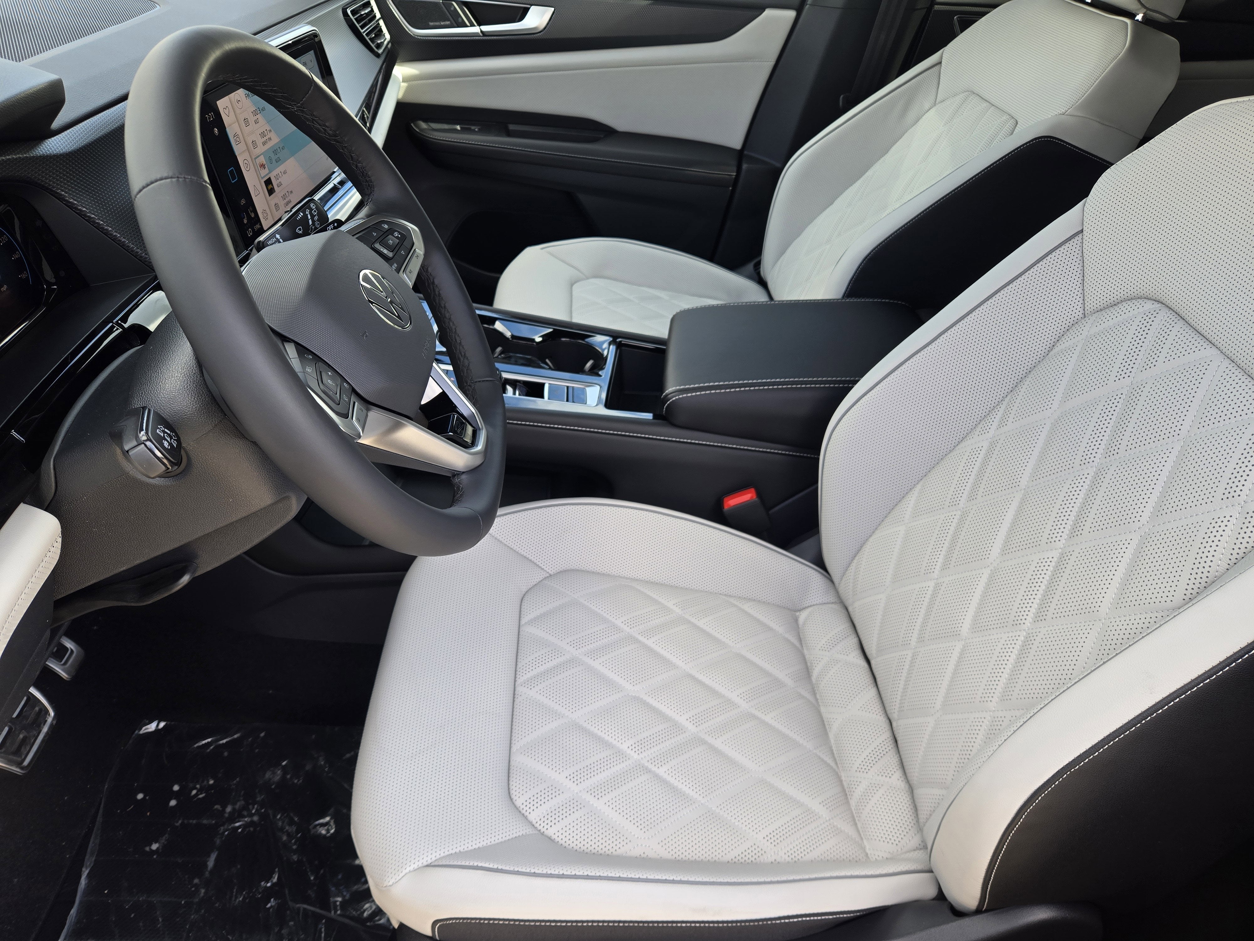 2026 Volkswagen Atlas Cross Sport 2.0T SEL Premium R-Line