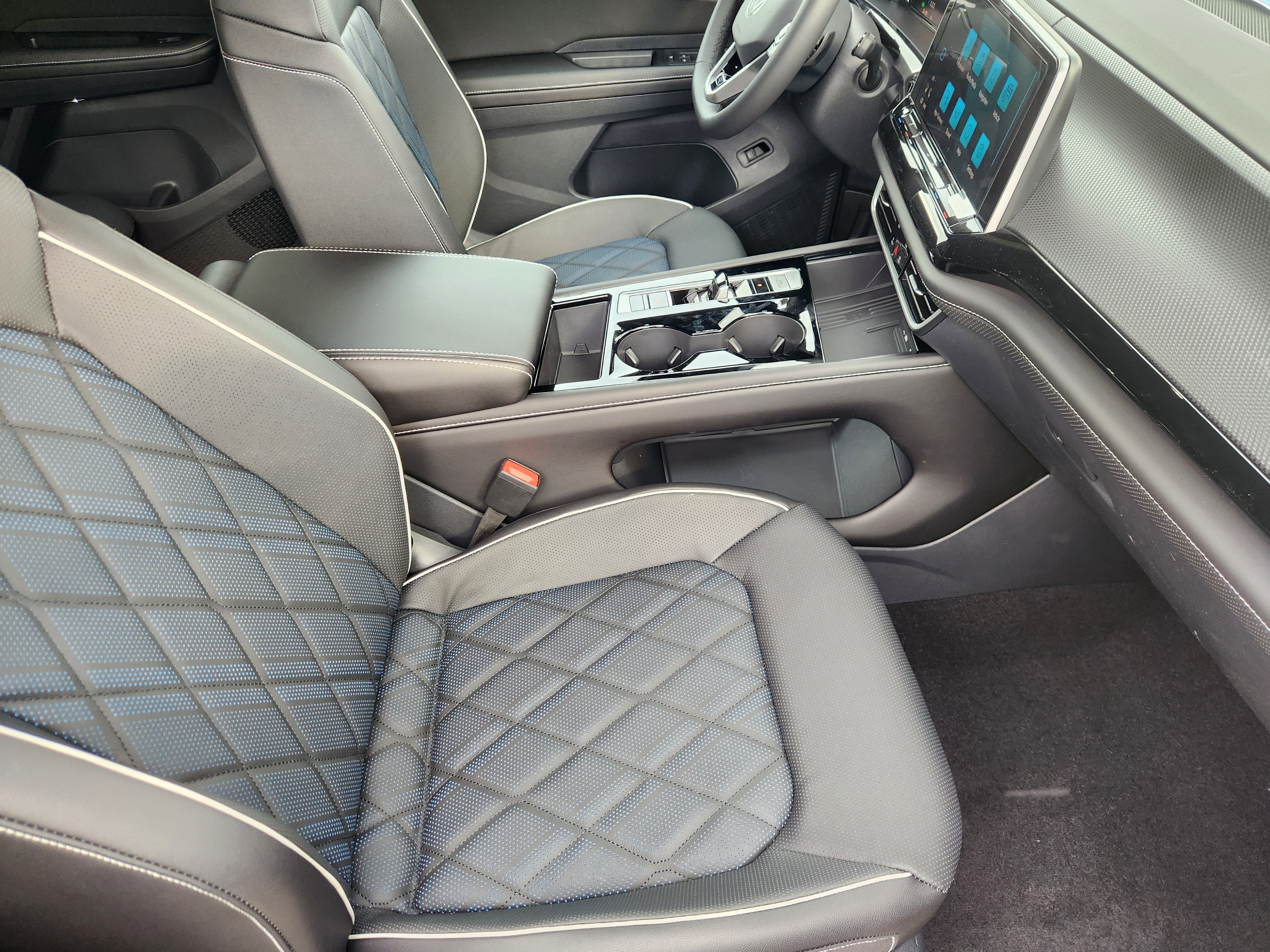 2026 Volkswagen Atlas Cross Sport 2.0T SEL Premium R-Line