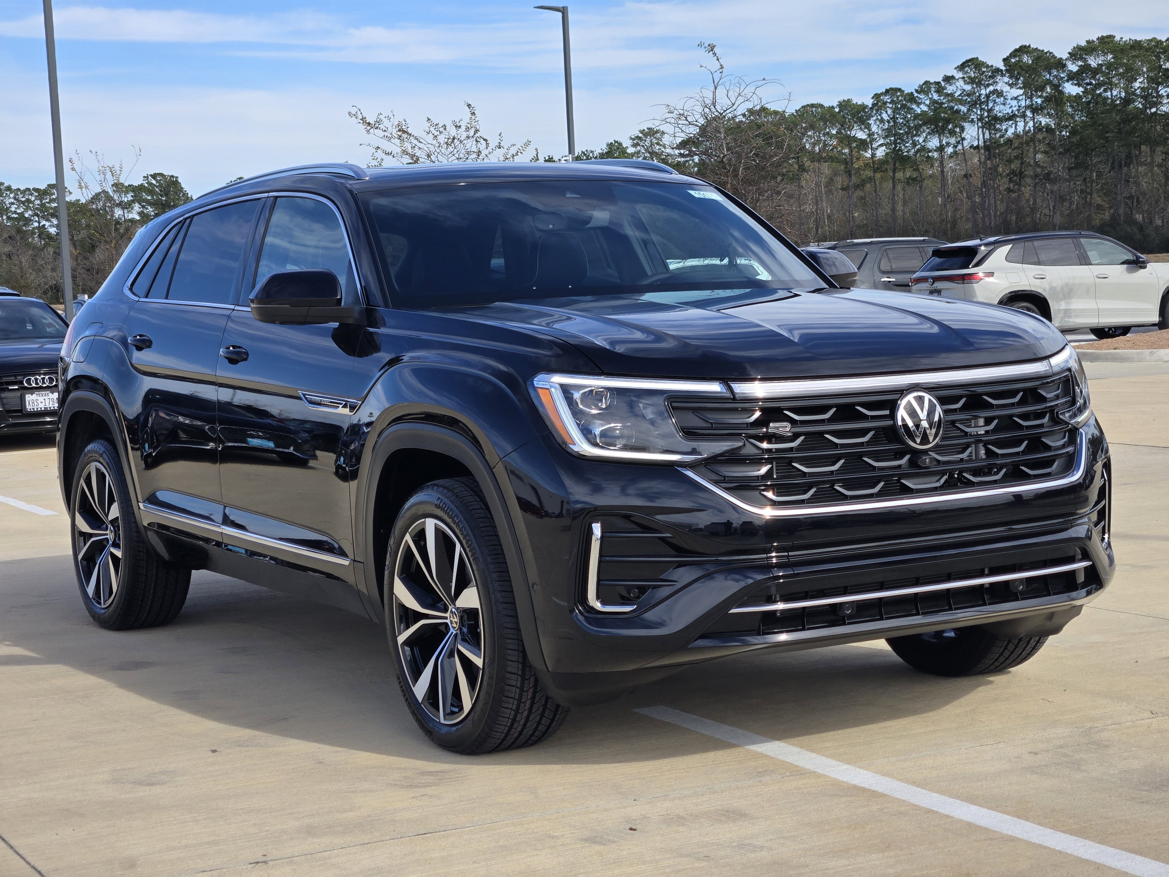 2026 Volkswagen Atlas Cross Sport 2.0T SEL Premium R-Line