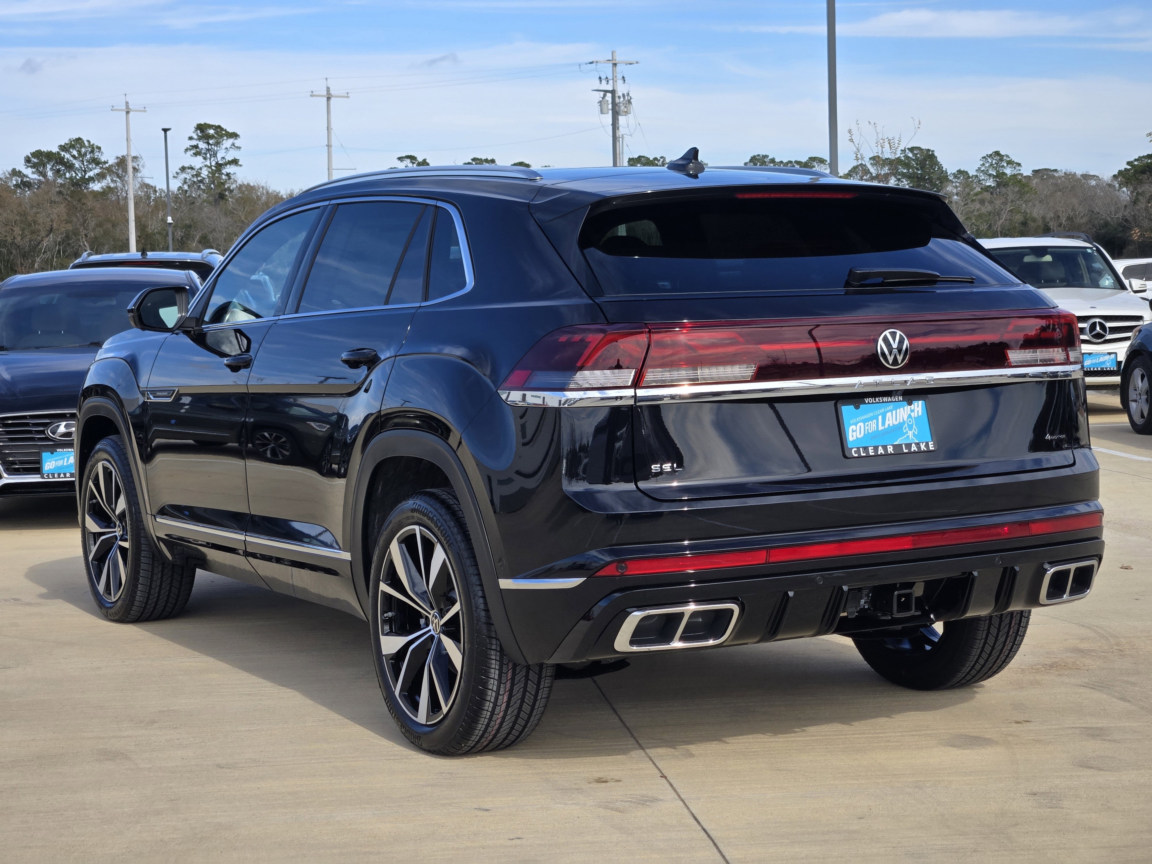 2026 Volkswagen Atlas Cross Sport 2.0T SEL Premium R-Line