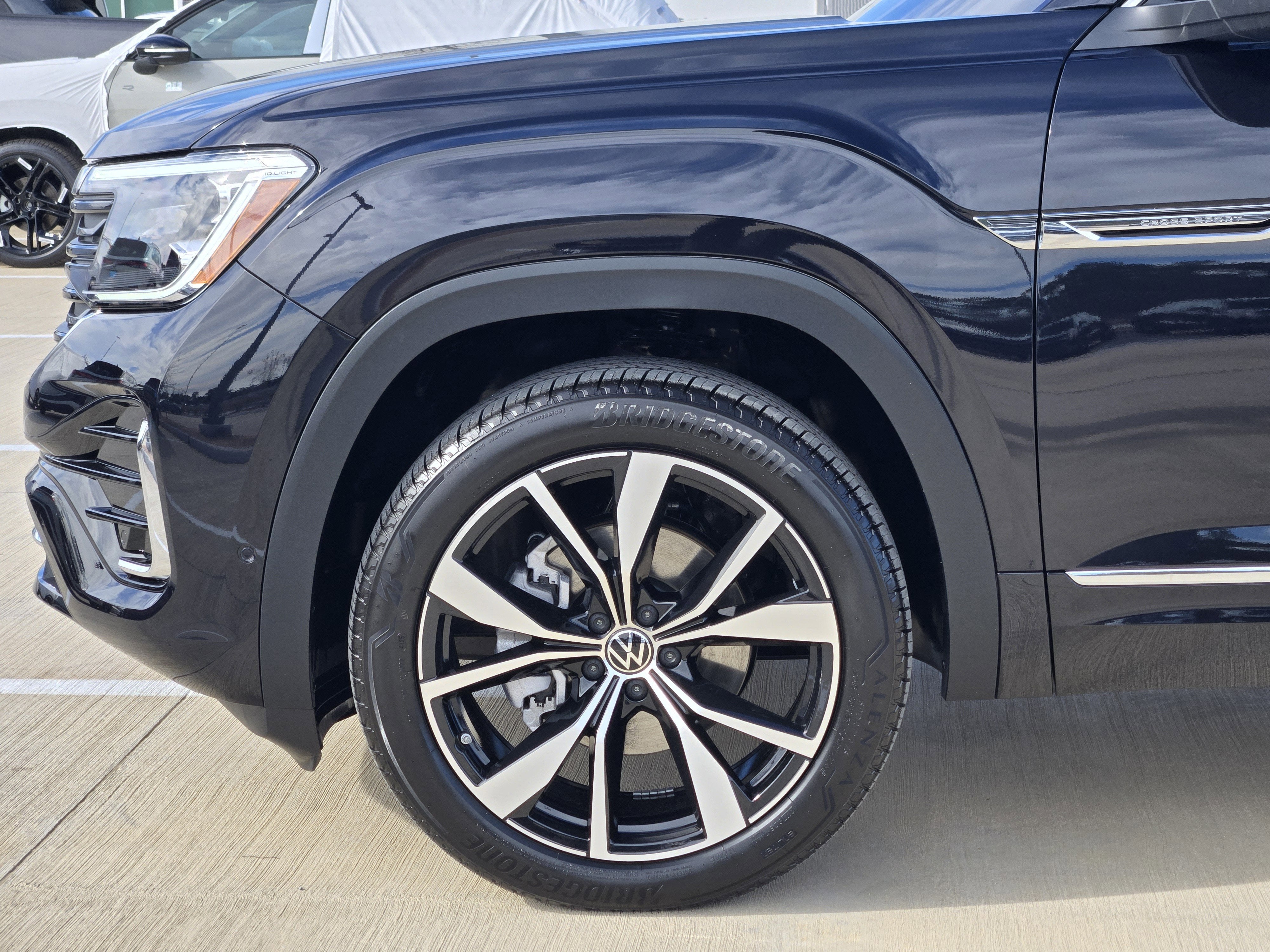 2026 Volkswagen Atlas Cross Sport 2.0T SEL Premium R-Line