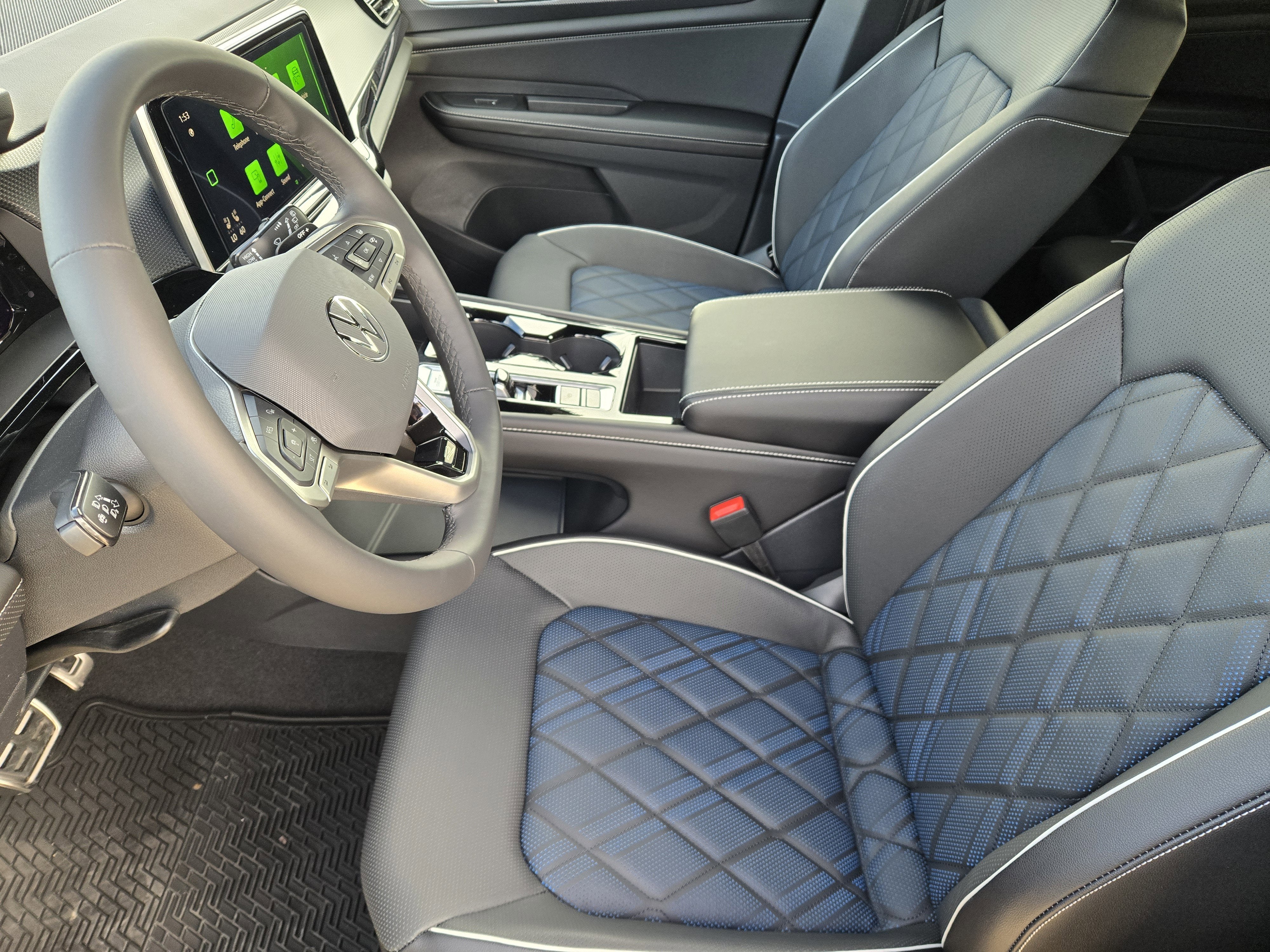 2026 Volkswagen Atlas Cross Sport 2.0T SEL Premium R-Line