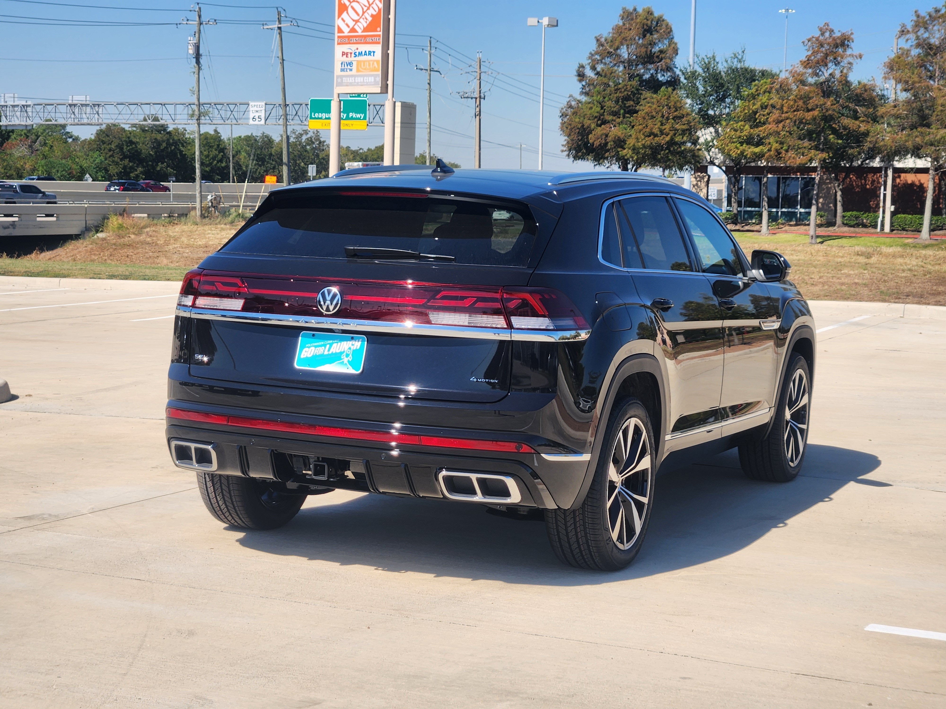 2026 Volkswagen Atlas Cross Sport 2.0T SEL Premium R-Line