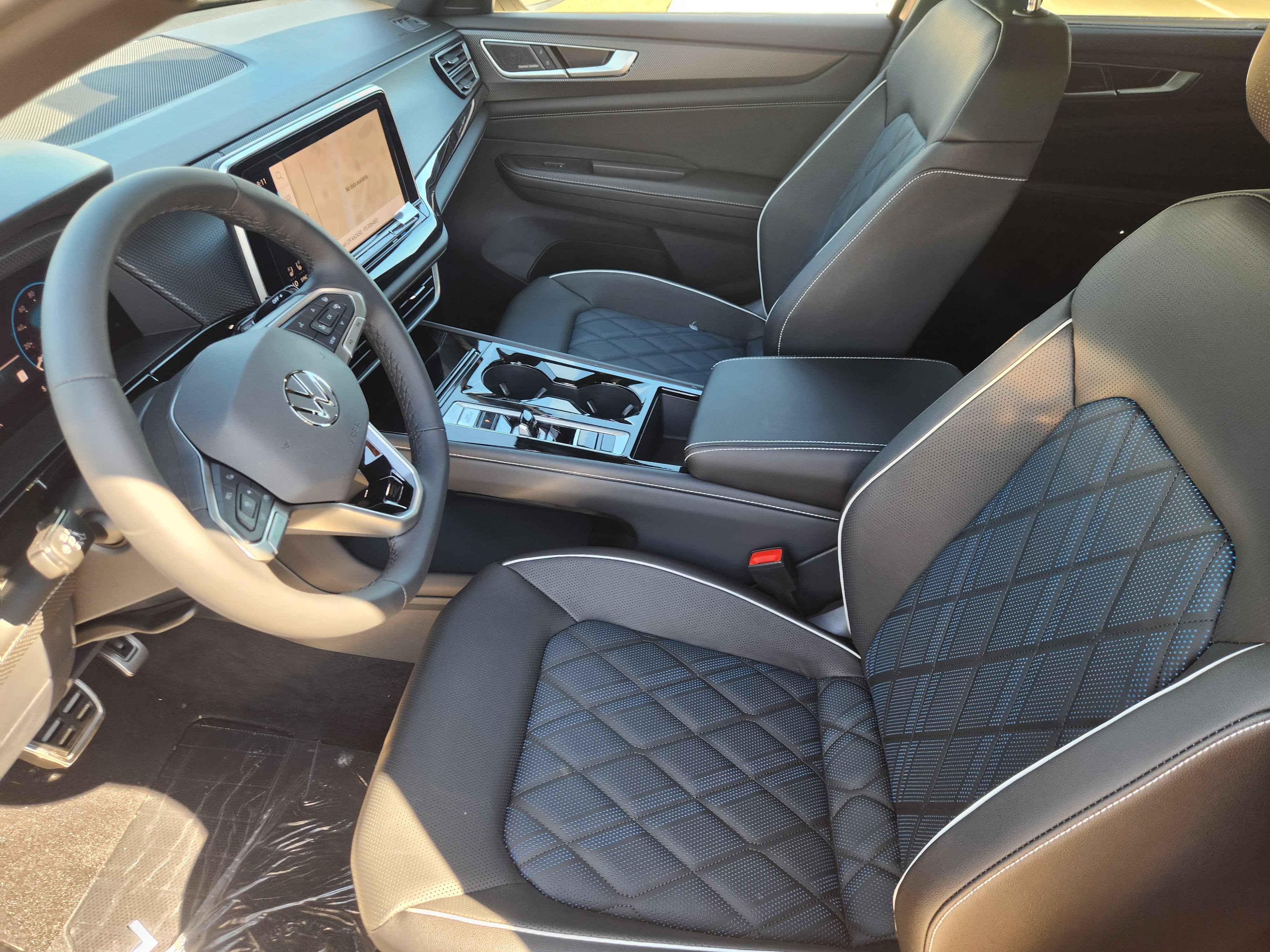 2026 Volkswagen Atlas Cross Sport 2.0T SEL Premium R-Line