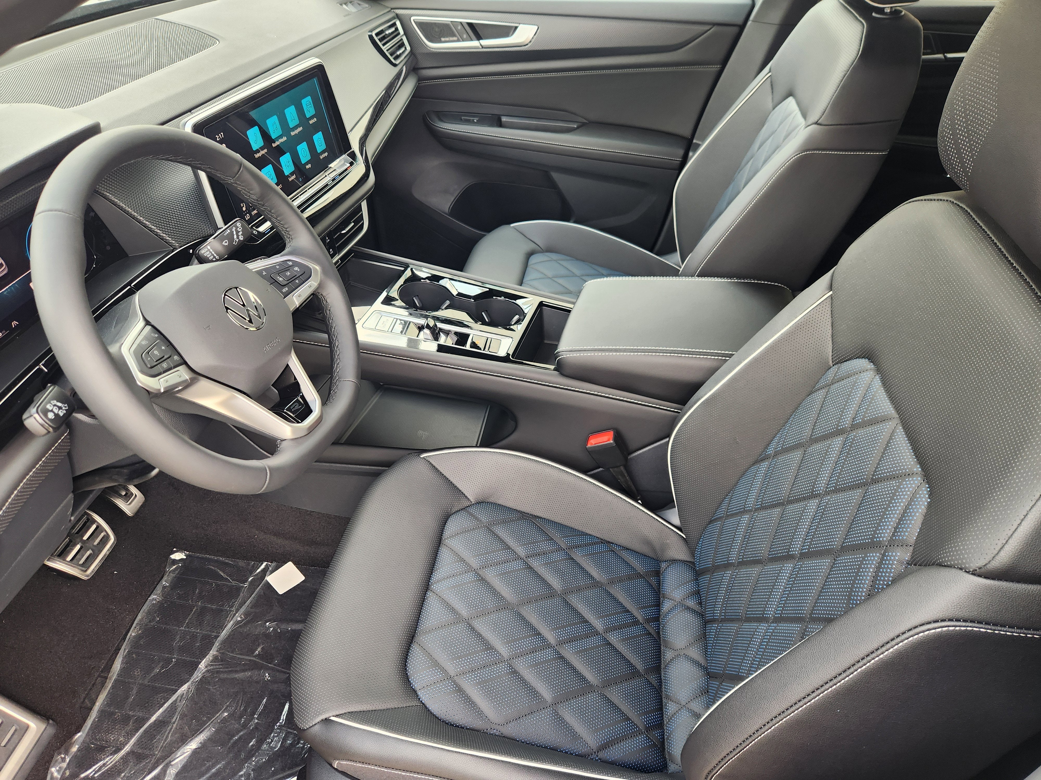 2026 Volkswagen Atlas Cross Sport 2.0T SEL Premium R-Line