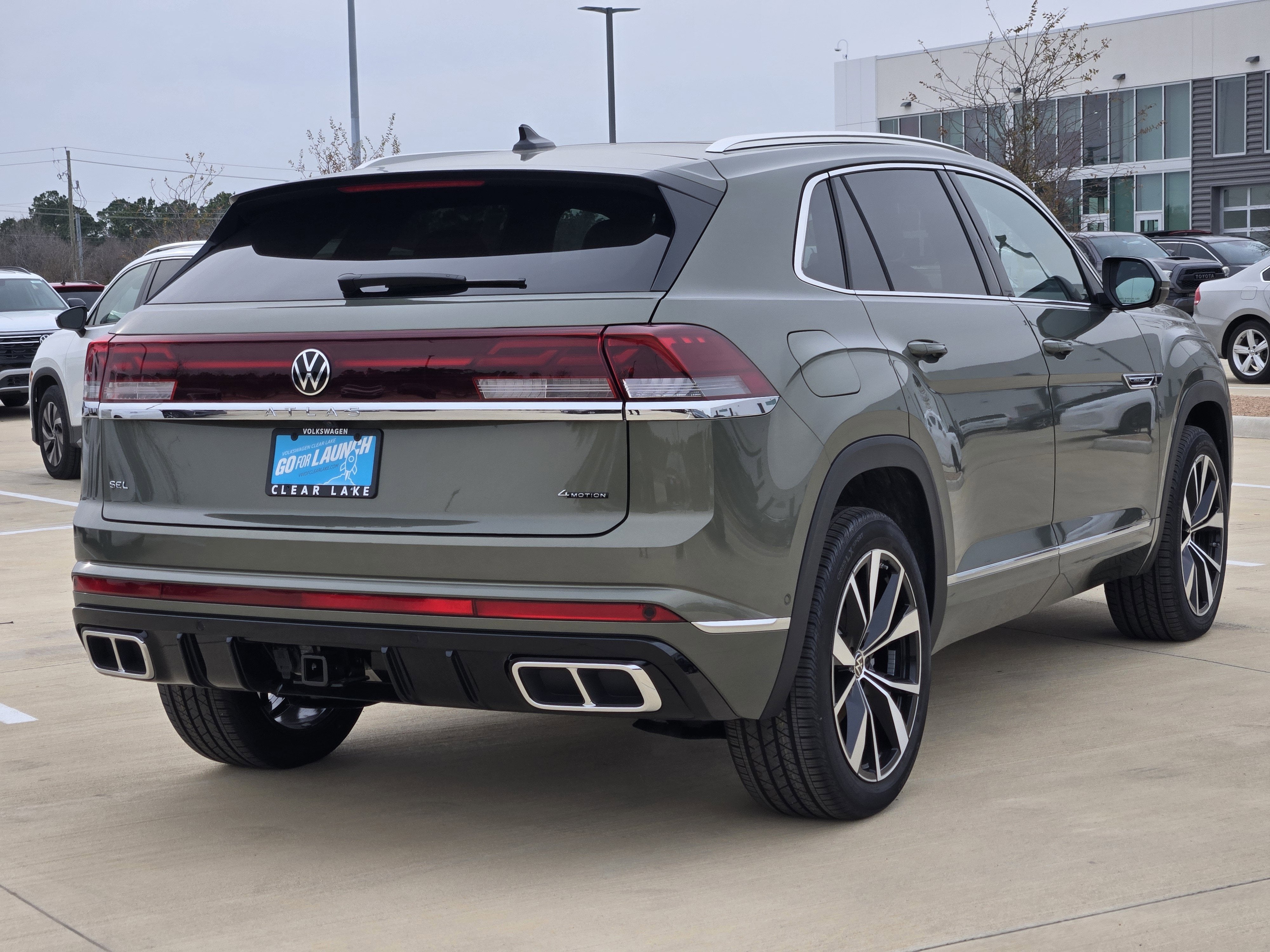 2026 Volkswagen Atlas Cross Sport 2.0T SEL Premium R-Line