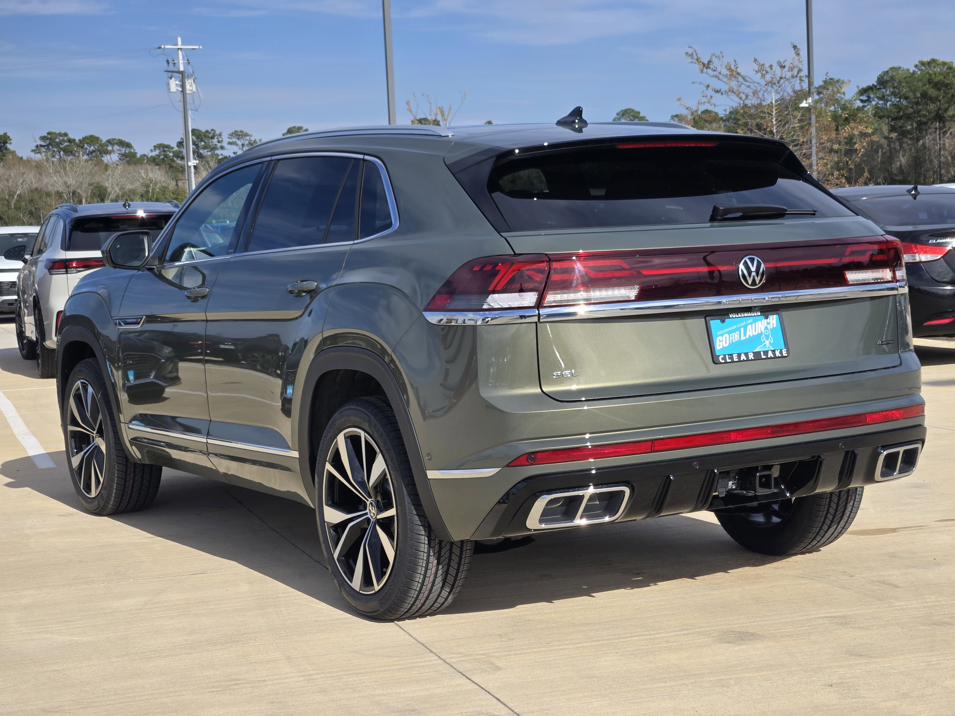 2026 Volkswagen Atlas Cross Sport 2.0T SEL Premium R-Line